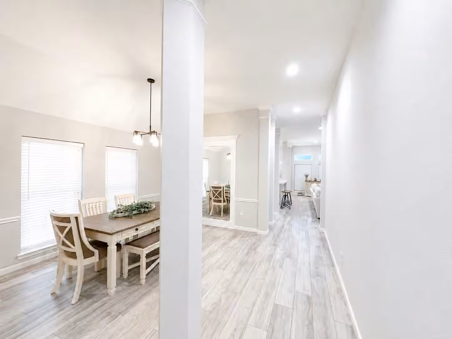 Photo 3 of 3722 Paigewood Drive, Pearland, TX