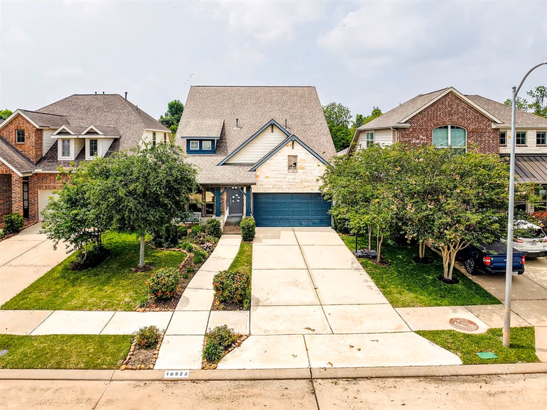 Photo 4 of 10923 Texas Rose Drive, Missouri City, TX