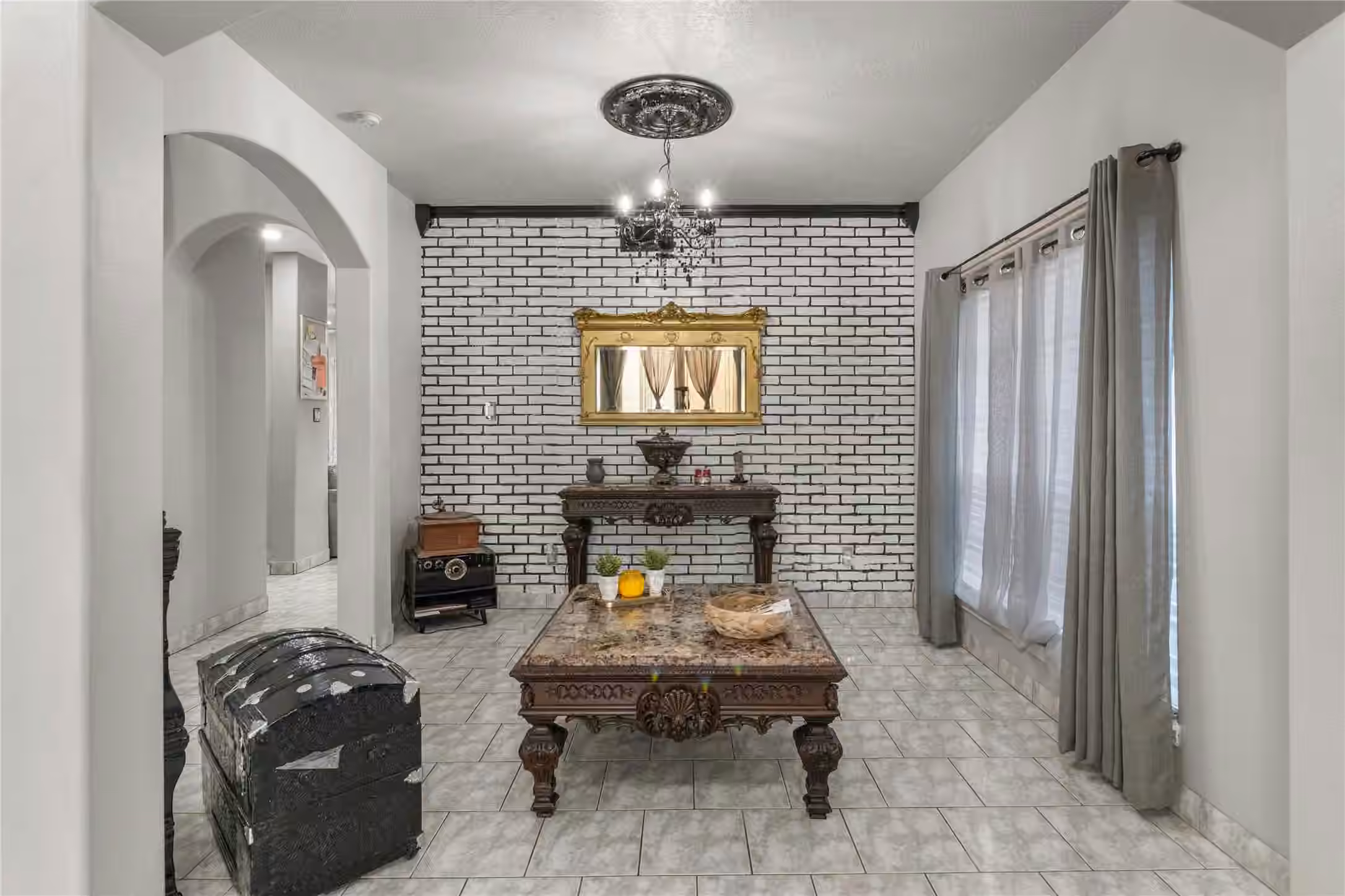 Photo 2 of 1011 Iowa Street, South Houston, TX