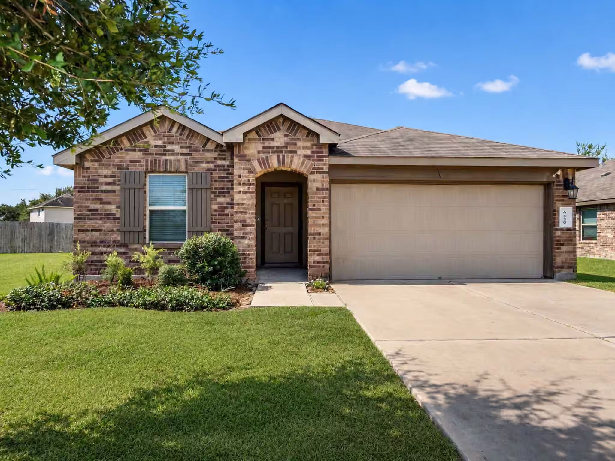 Photo of 6430 Indigo Cliff Drive, Rosenberg, TX 77469