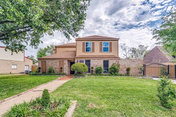 Photo of 7231 Granvia Drive, Houston, TX 77083