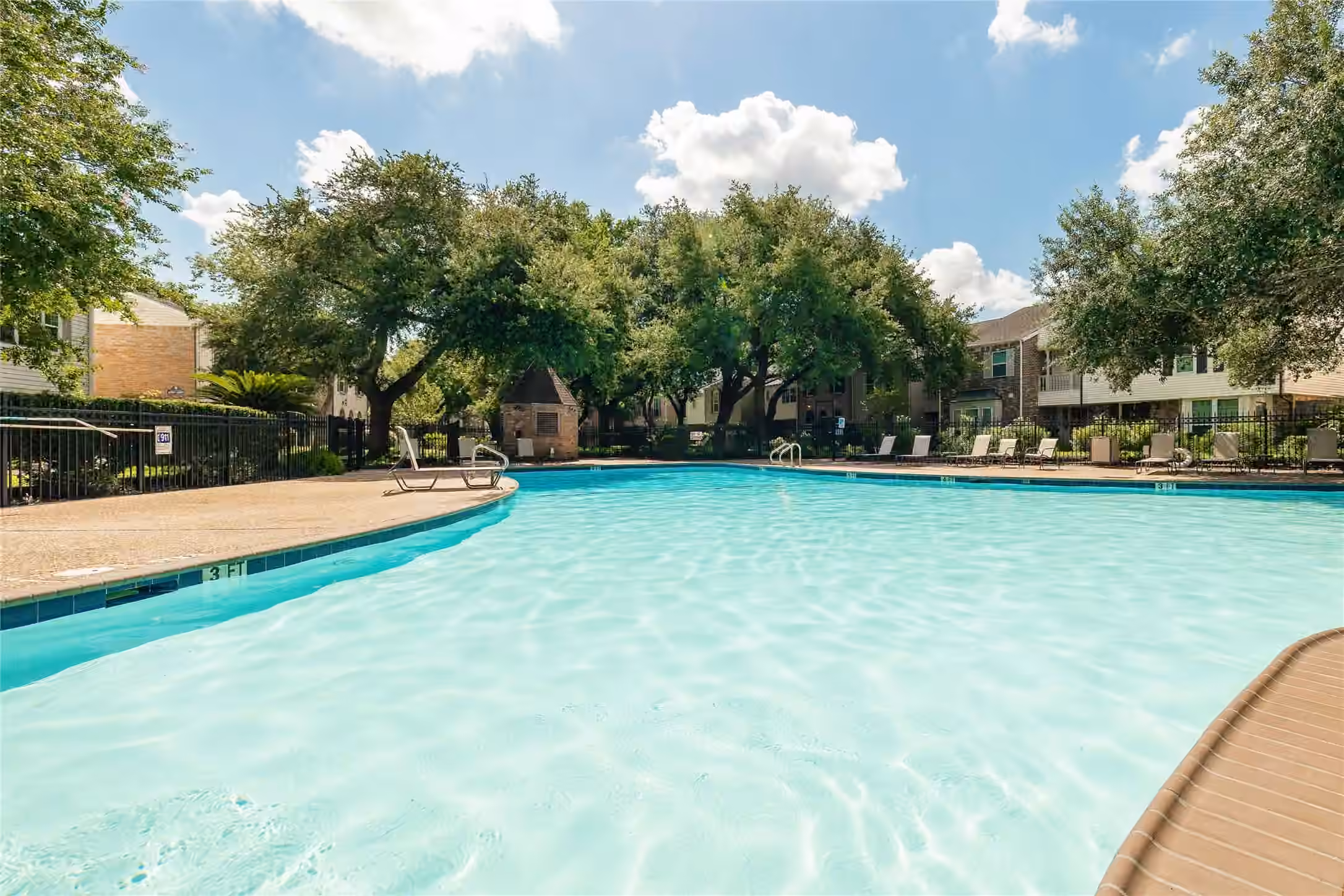 Photo 4 of 869 Wax Myrtle Lane A, Houston, TX