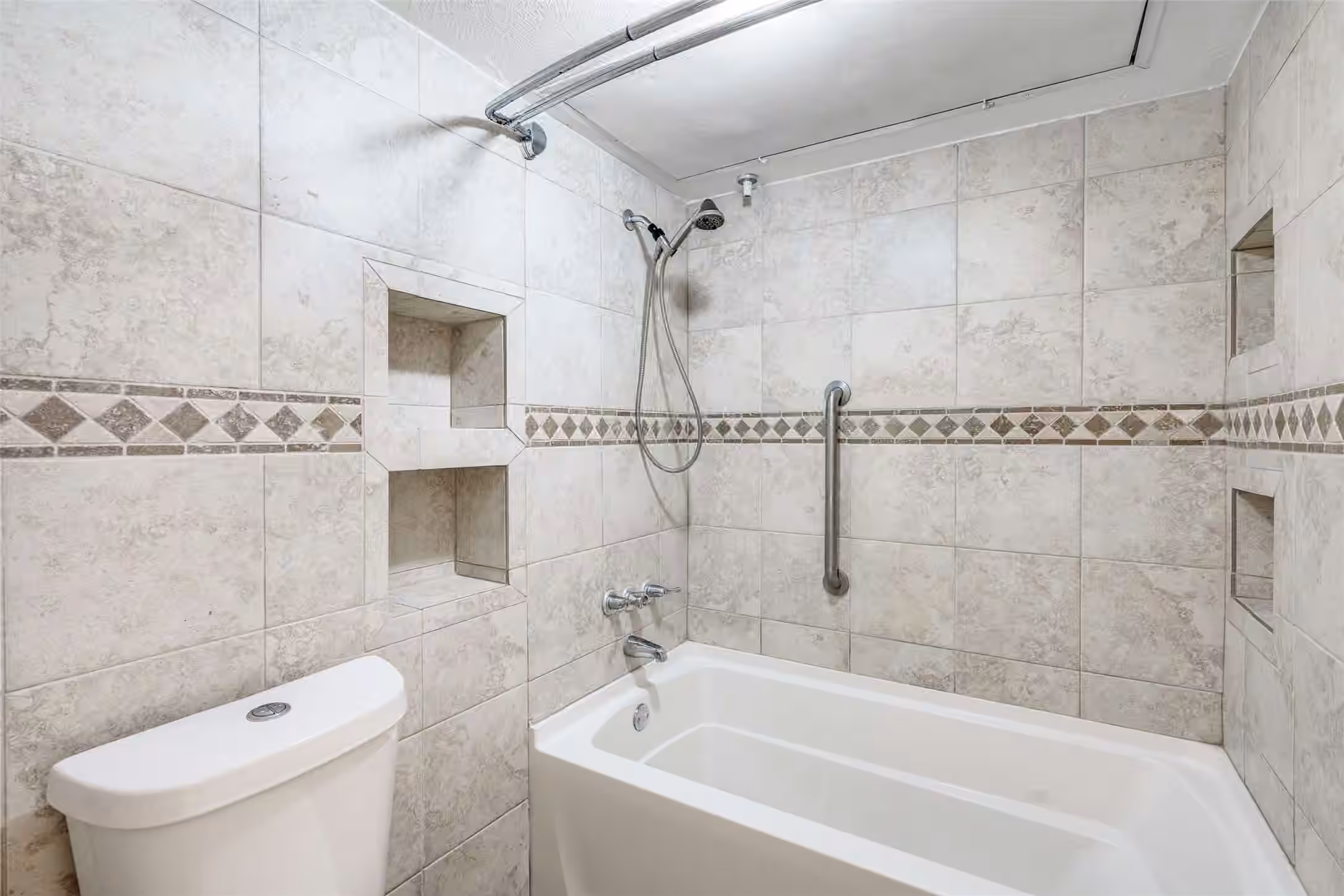 Photo 7 of 250 El Dorado Boulevard 283, Houston, TX