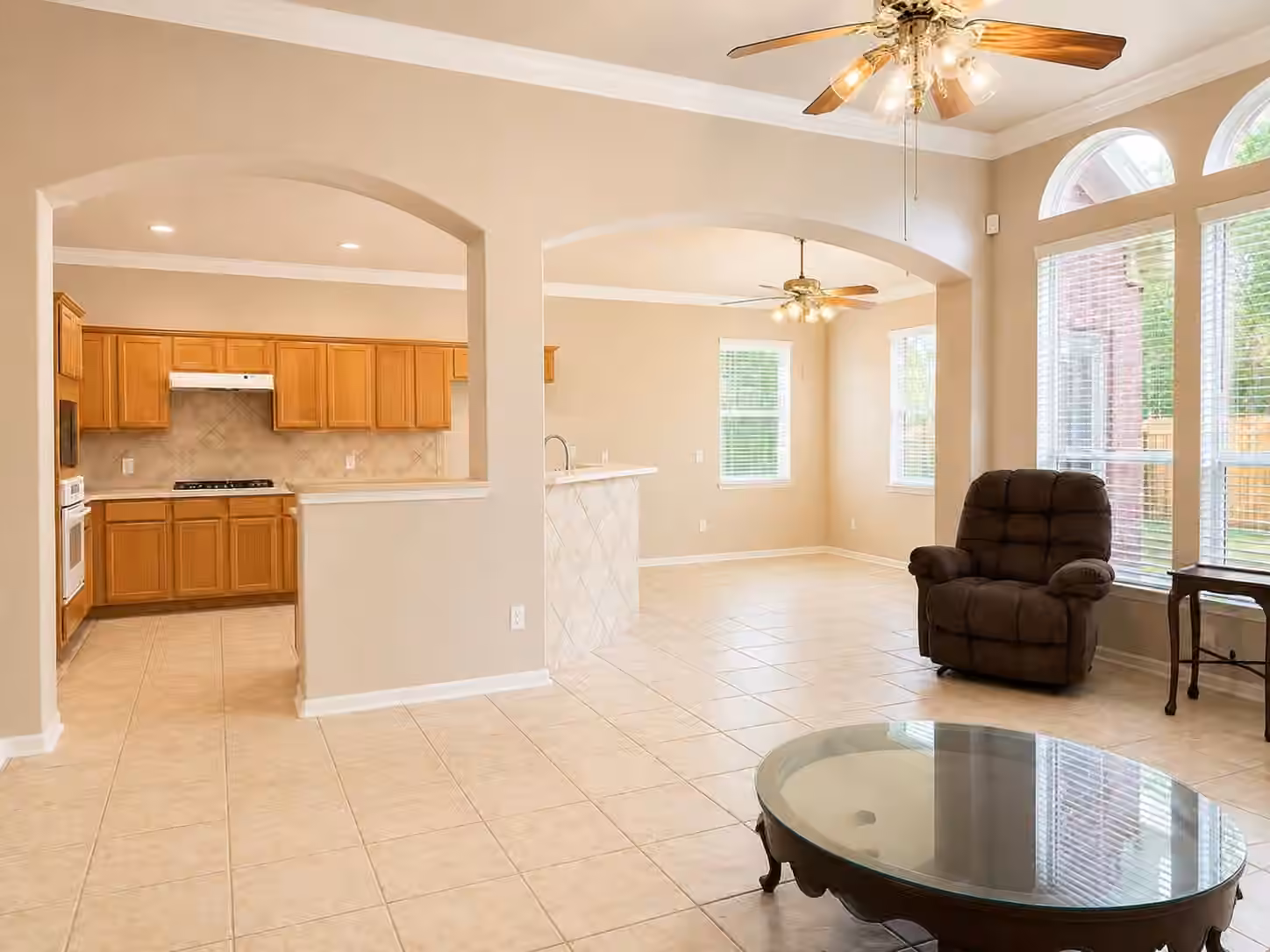 Photo 6 of 519 Oleander Street, Lake Jackson, TX