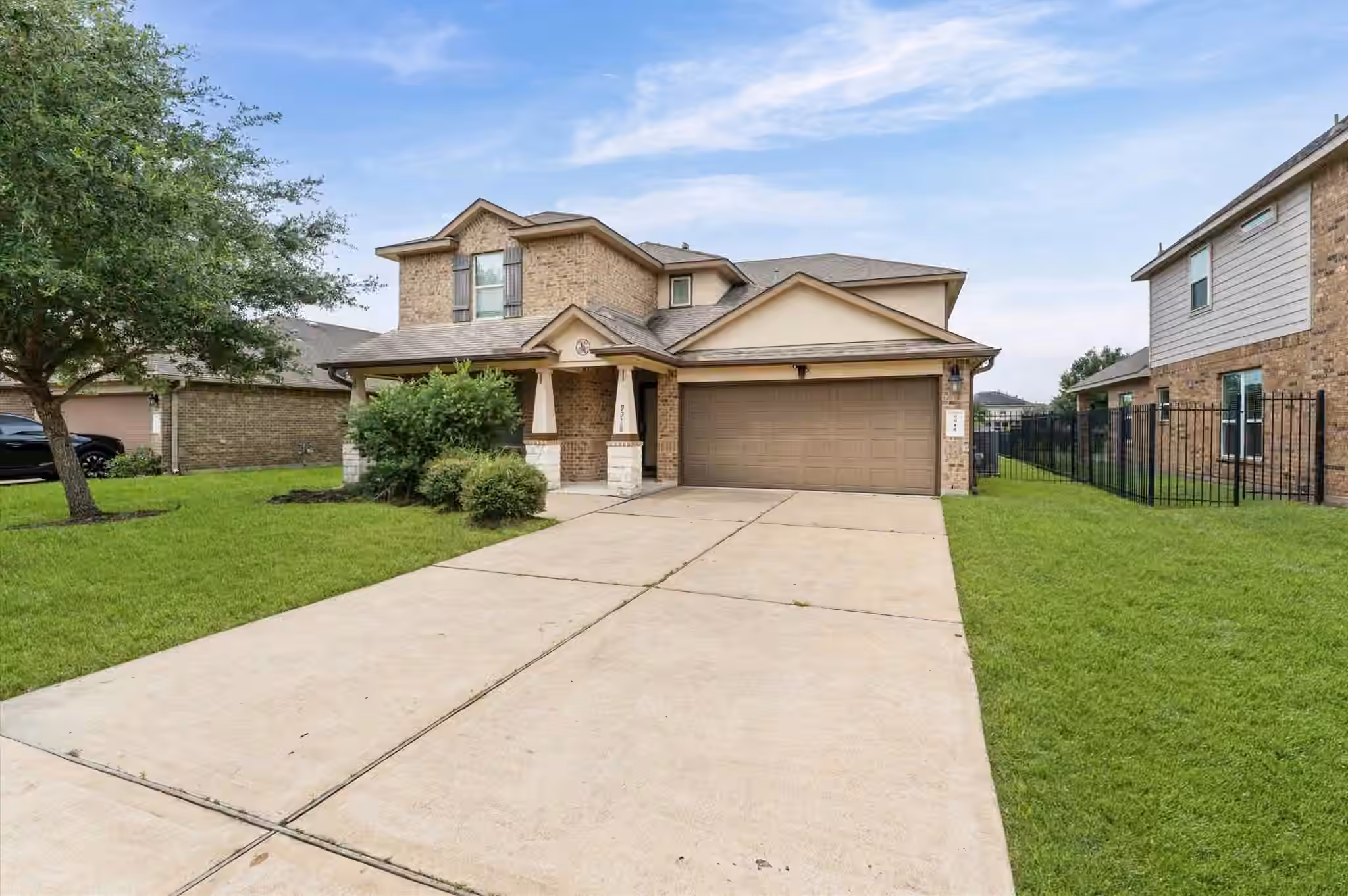 Photo 2 of 9918 Channel Set Way, Rosharon, TX