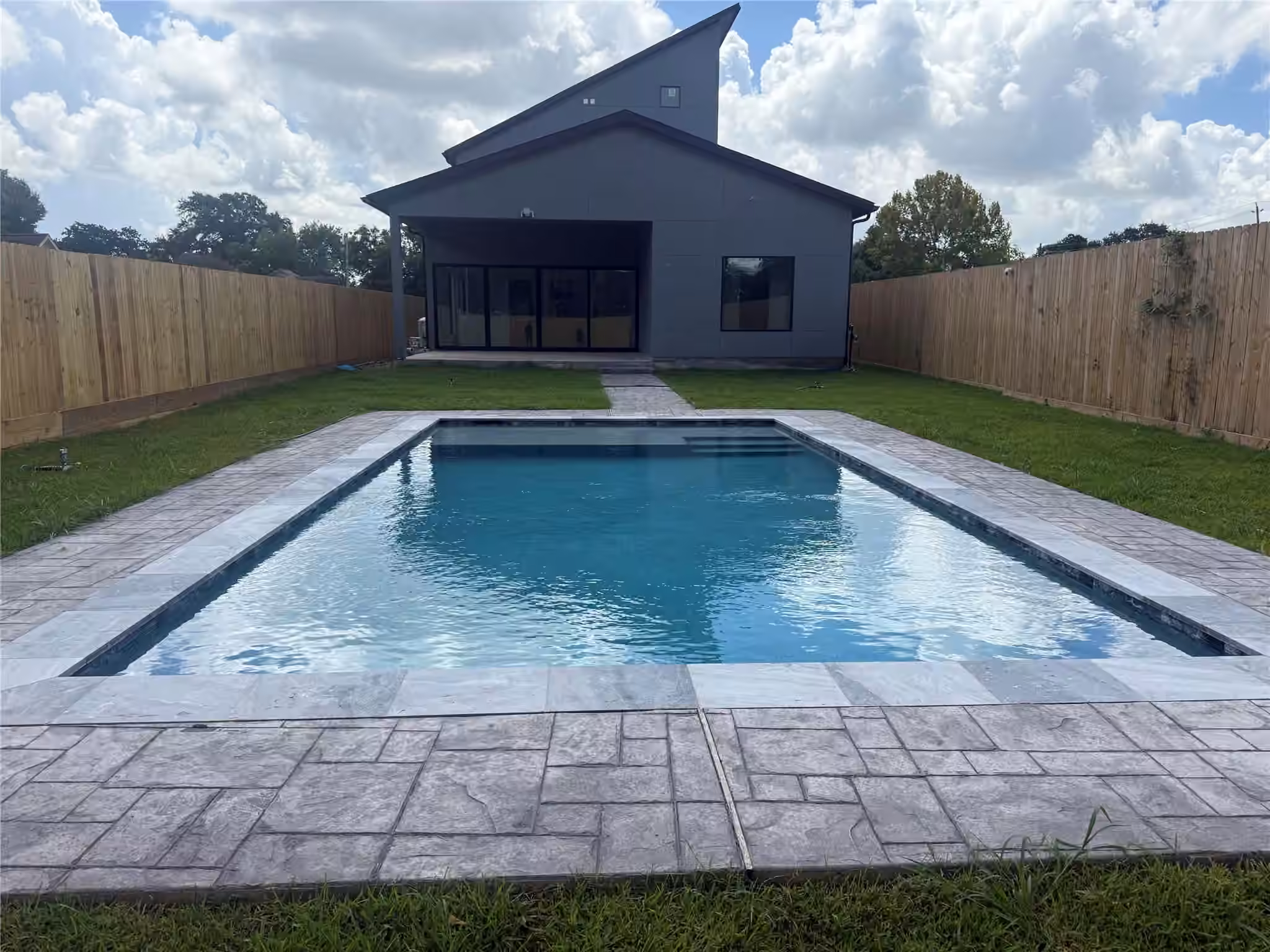 Photo 7 of 2030 Forest Hill Boulevard, Houston, TX