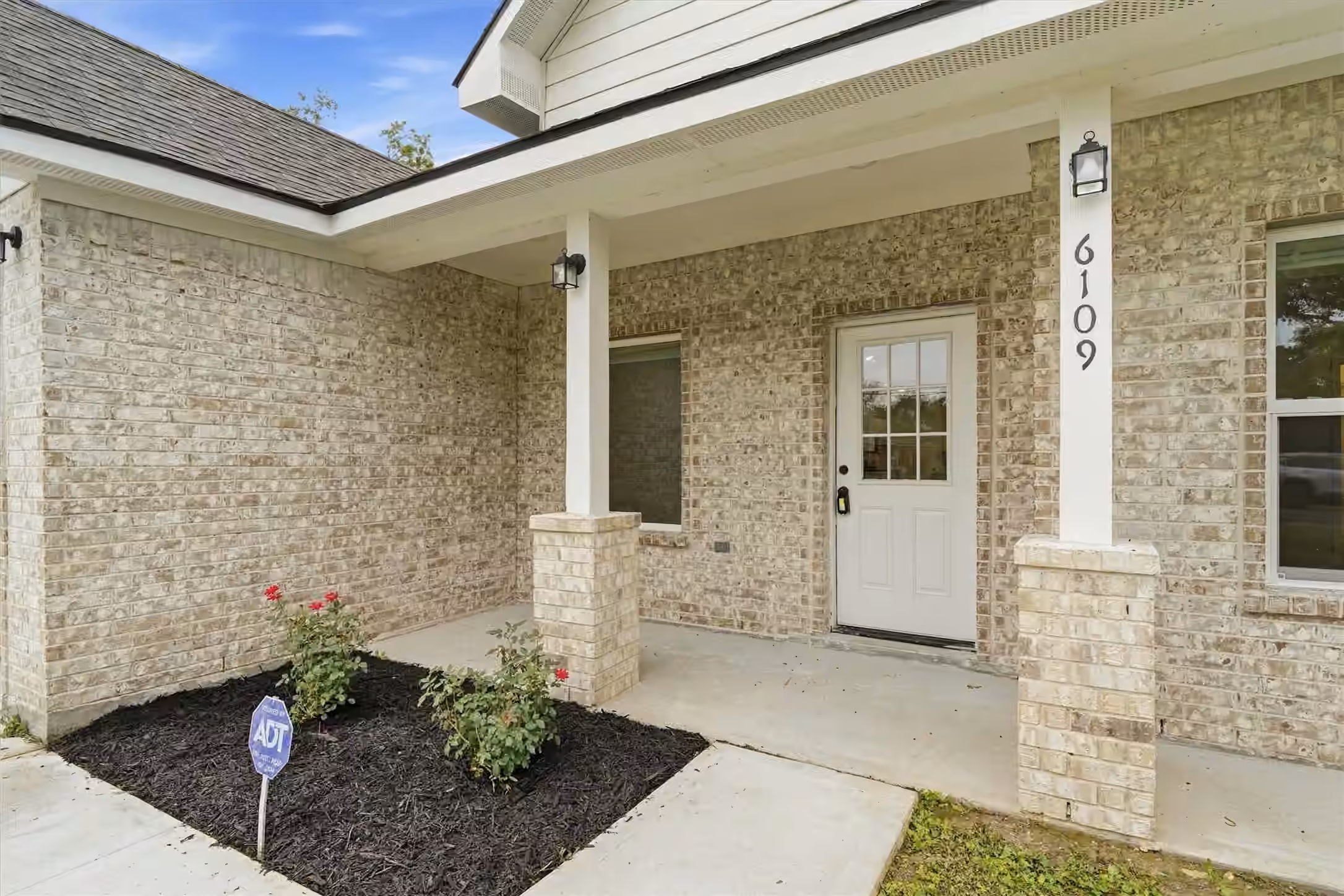 Photo 4 of 6109 Woodrow Street, Texas City, TX