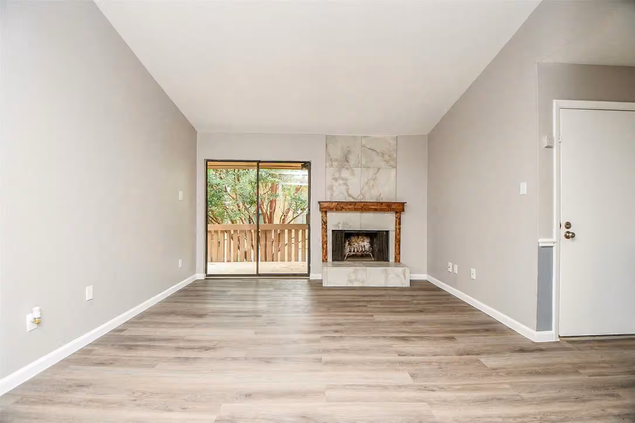 Photo 5 of 5001 Lamonte Lane 116, Houston, TX