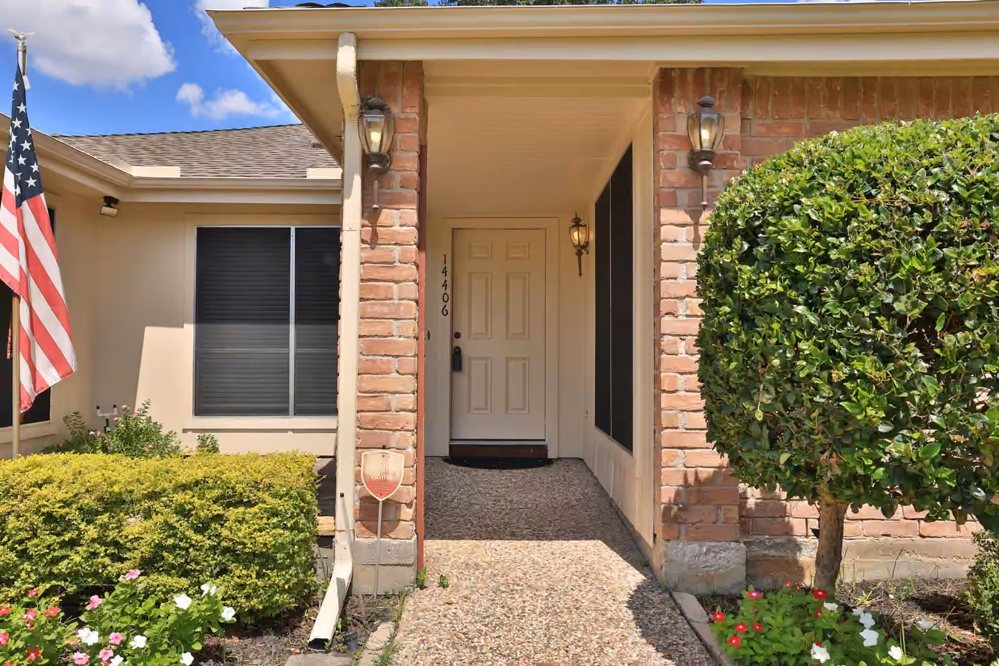 Photo 3 of 14406 Muirfield Lane, Houston, TX