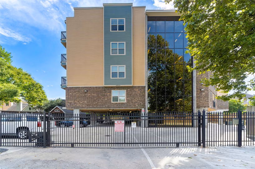 Photo 2 of 2802 Morrison Street 206, Houston, TX