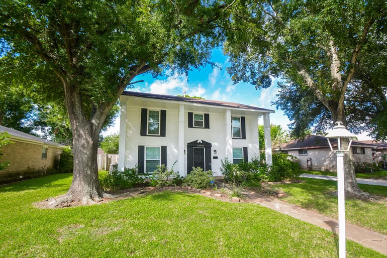 Photo of 10910 Sagevale Lane, Houston, TX