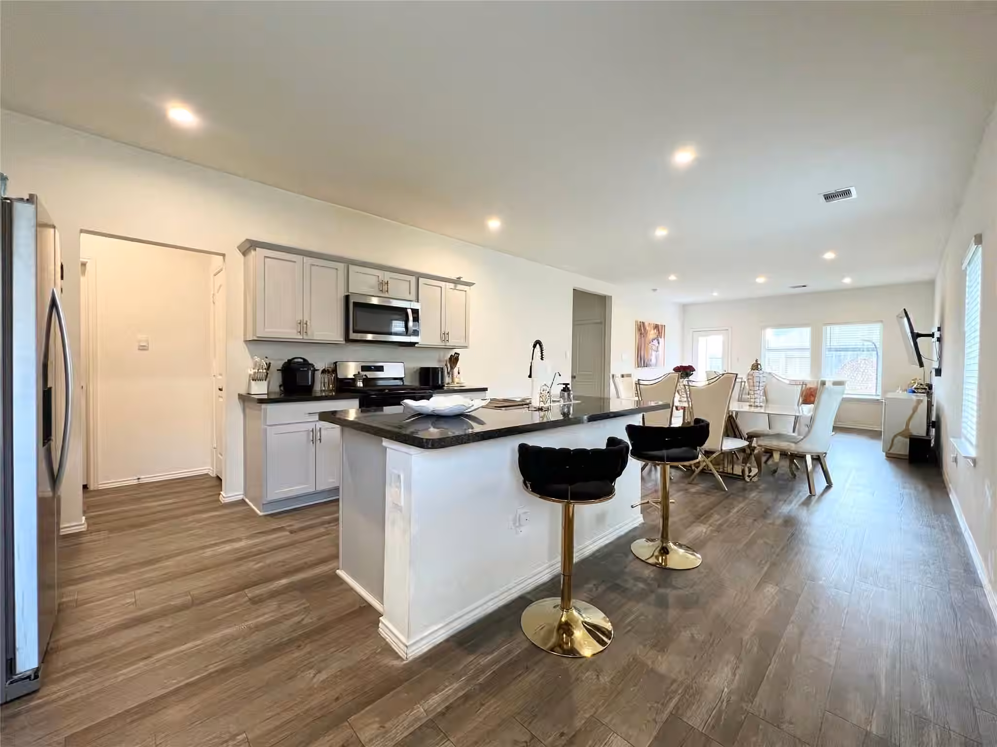 Photo 3 of 5226 Castlebury Meadows Drive, Spring, TX