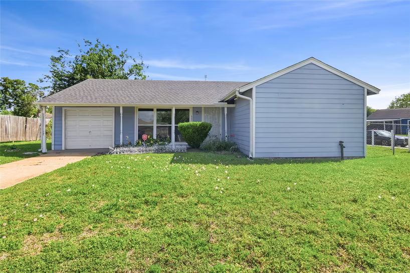 Photo of 6651 Crestmont Street, Houston, TX 77033