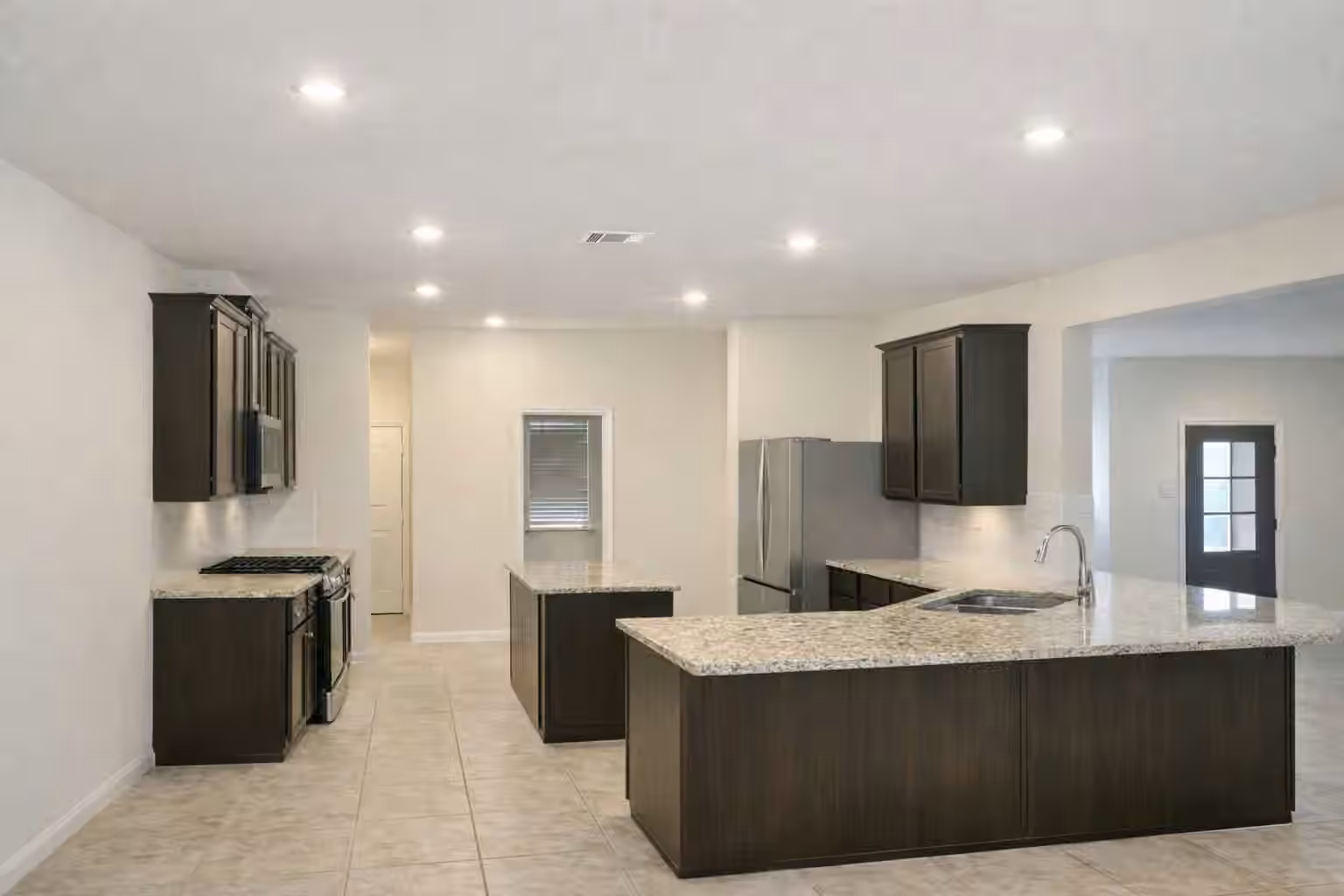 Photo 5 of 3311 Passage Lane, Conroe, TX