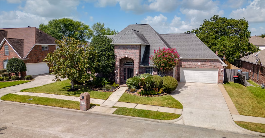 Photo 4 of 4407 Santee Drive, Baytown, TX