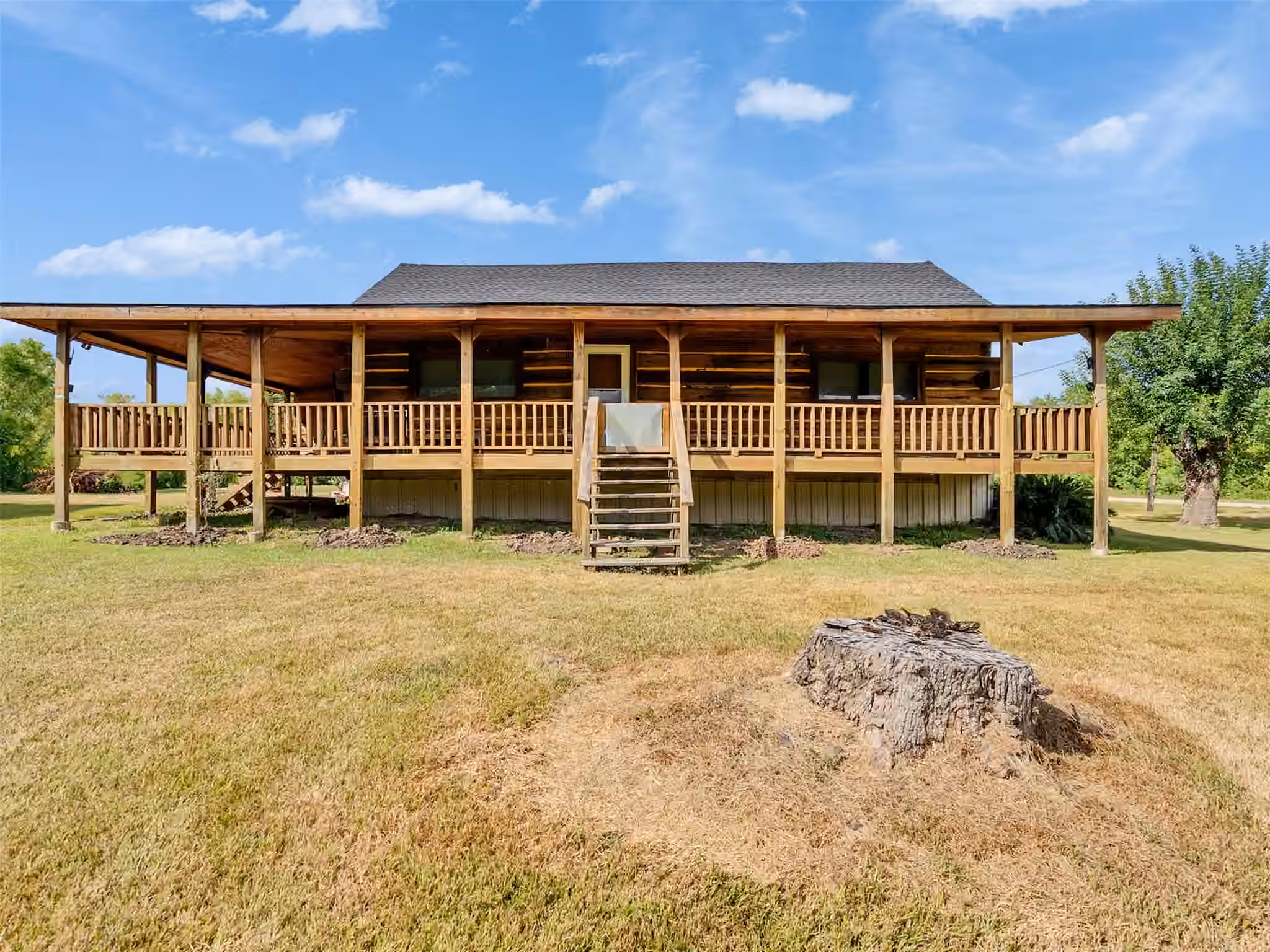 Photo 3 of 4703 Lake Drive, Brazoria, TX