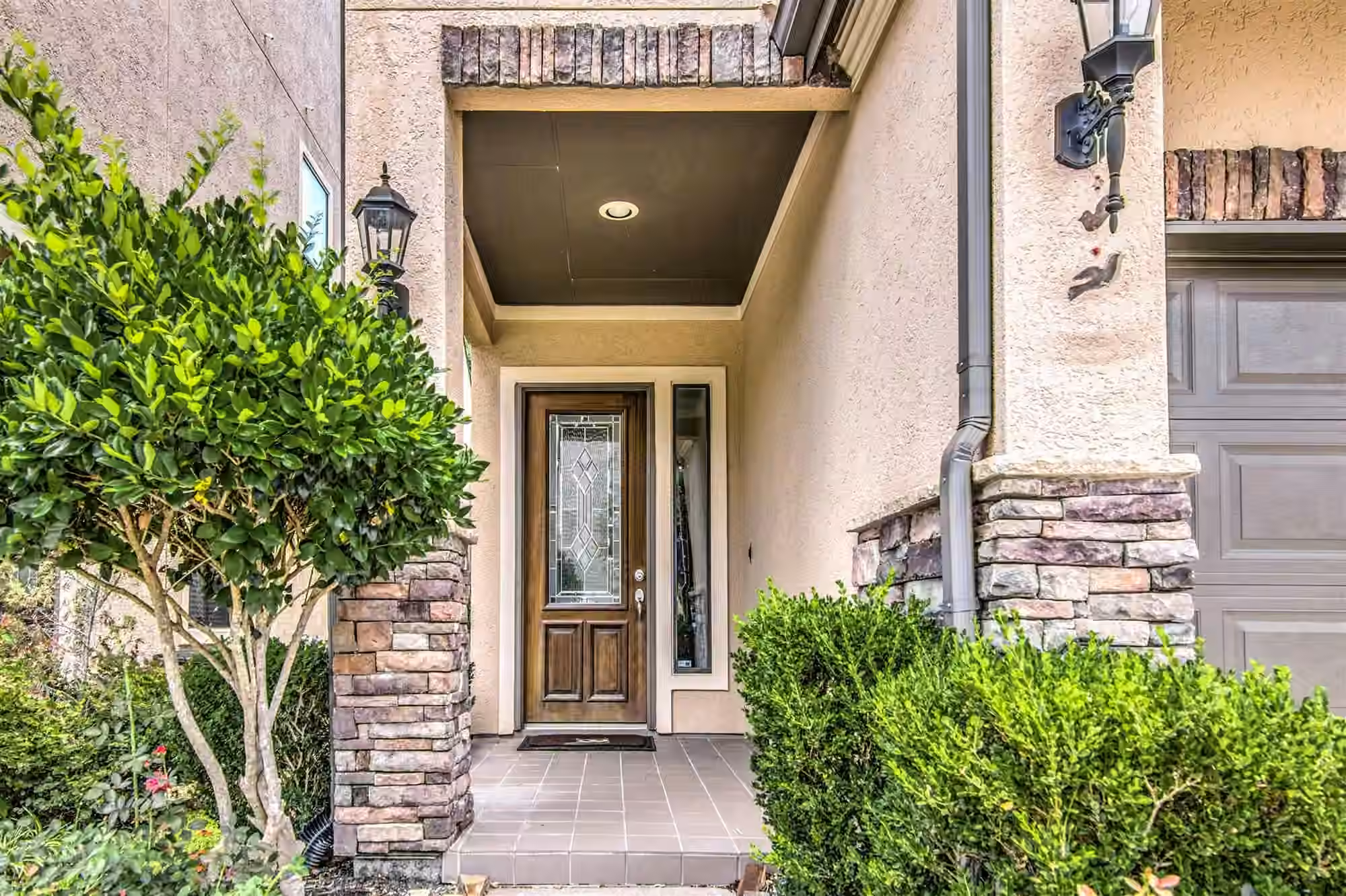 Photo 2 of 3023 Royal Oaks Grove, Houston, TX