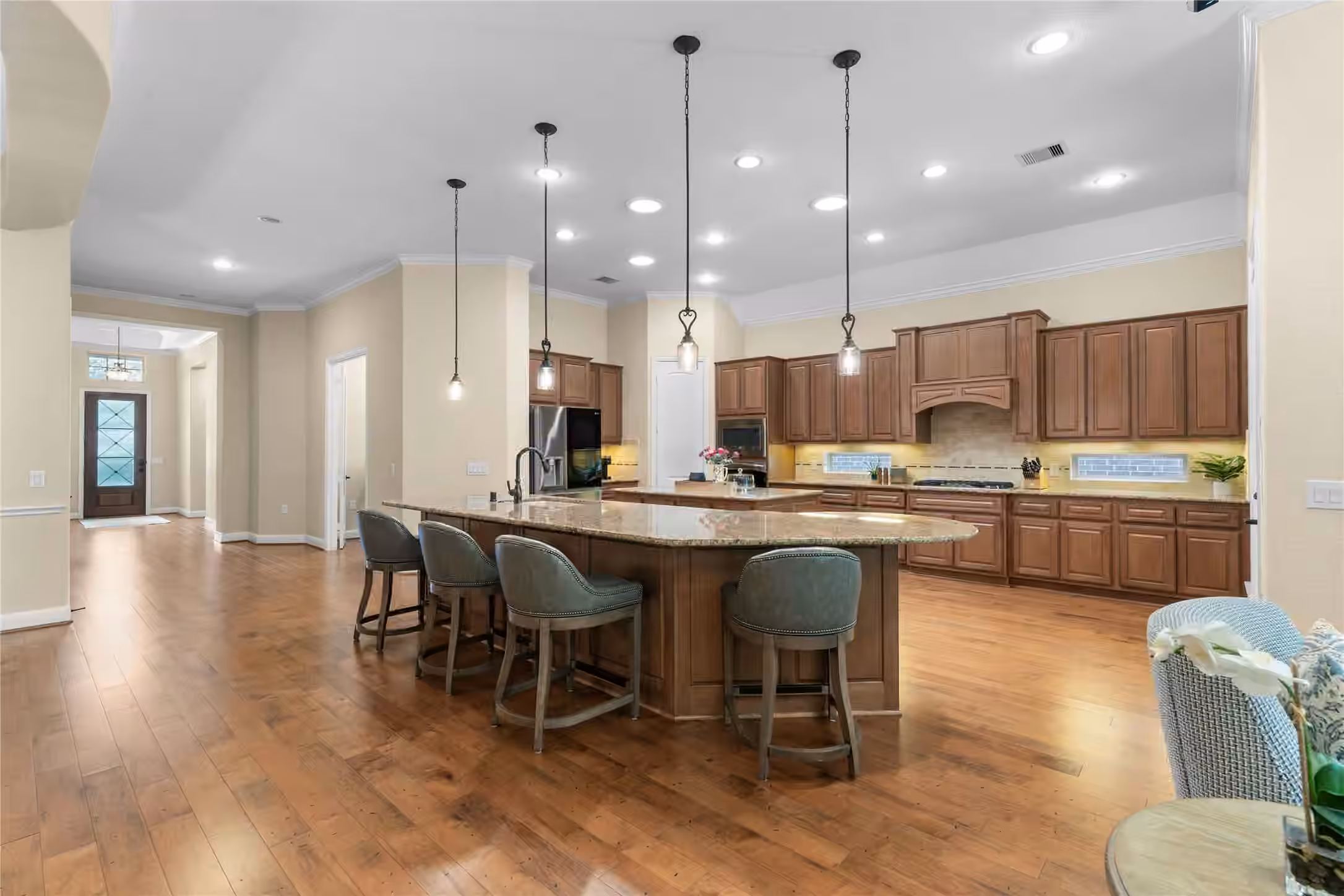 Photo of 7 Brakendale Place, The Woodlands, TX 77389