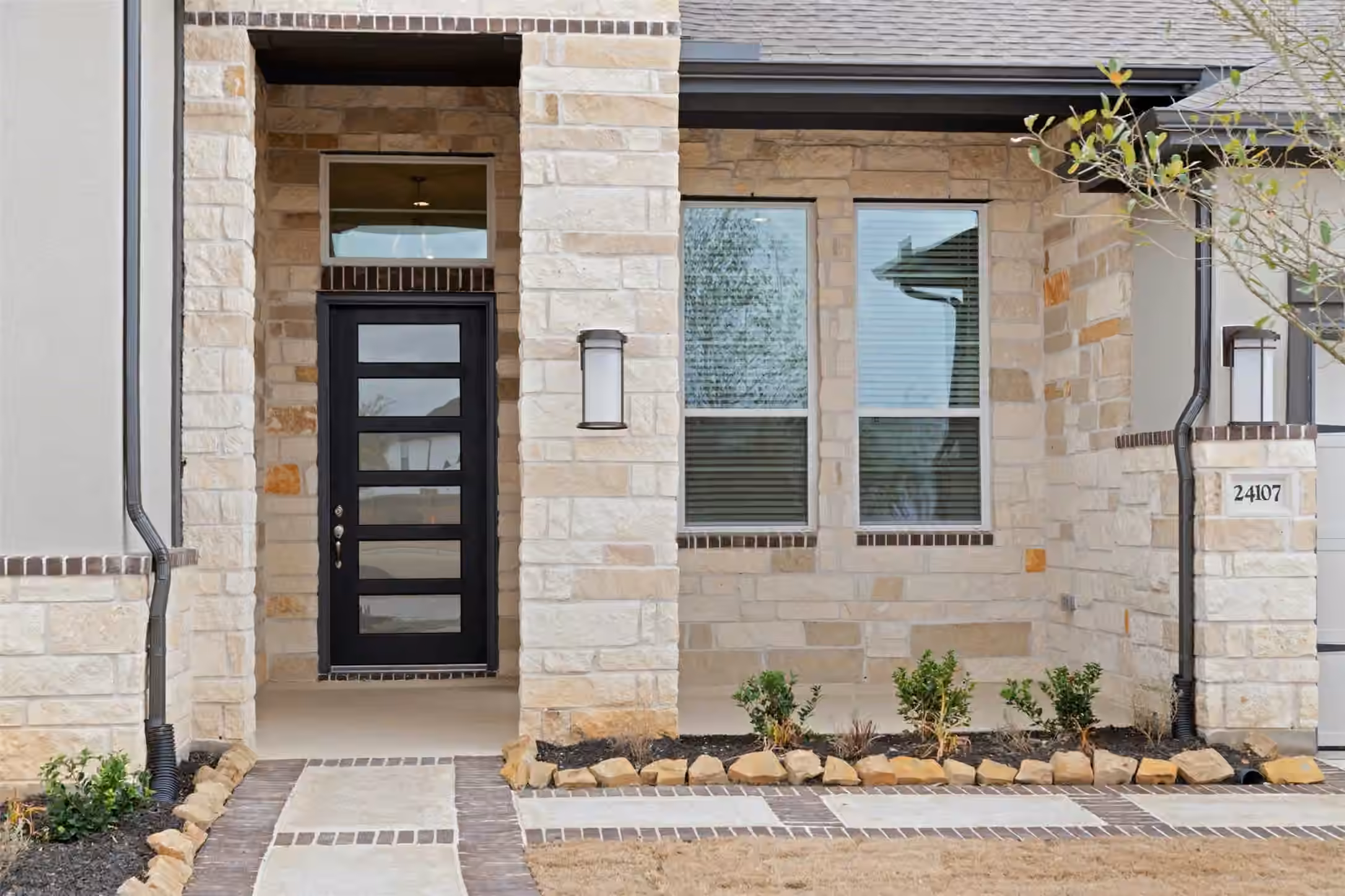 Photo 2 of 13095 Whitewater Way, Conroe, TX
