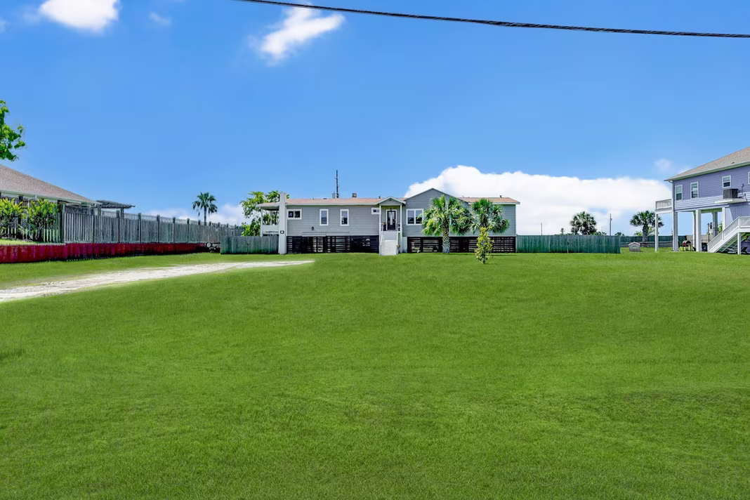 Photo 3 of 10419 Stewart Road, Galveston, TX