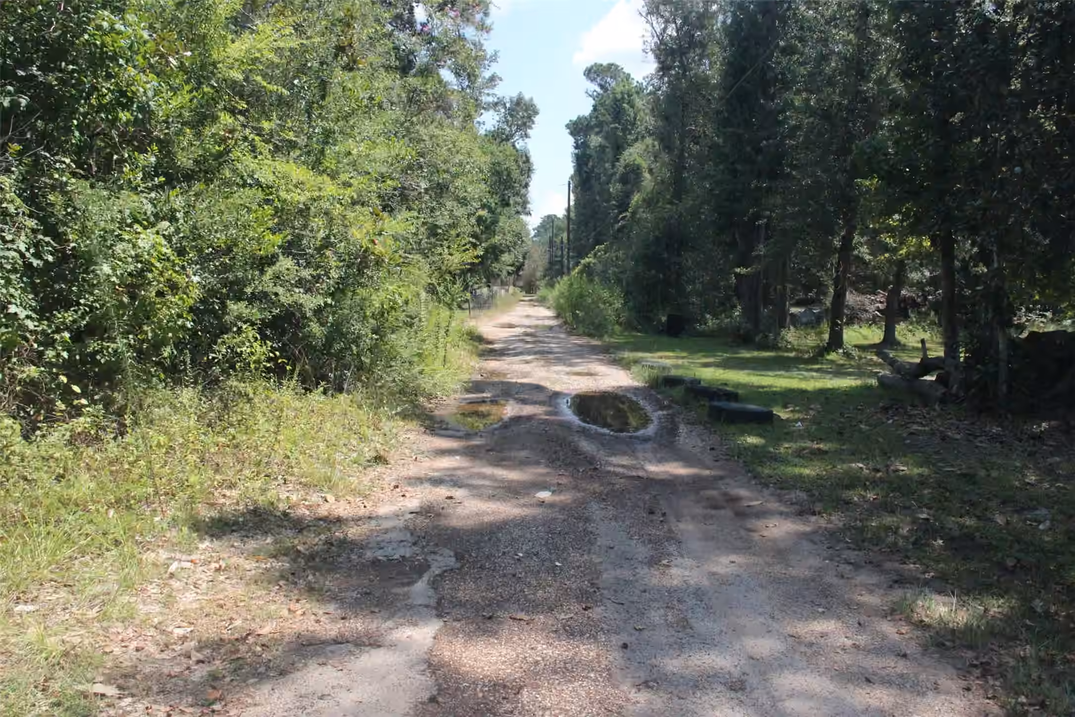 Photo 4 of 130 County Road 389, Cleveland, TX