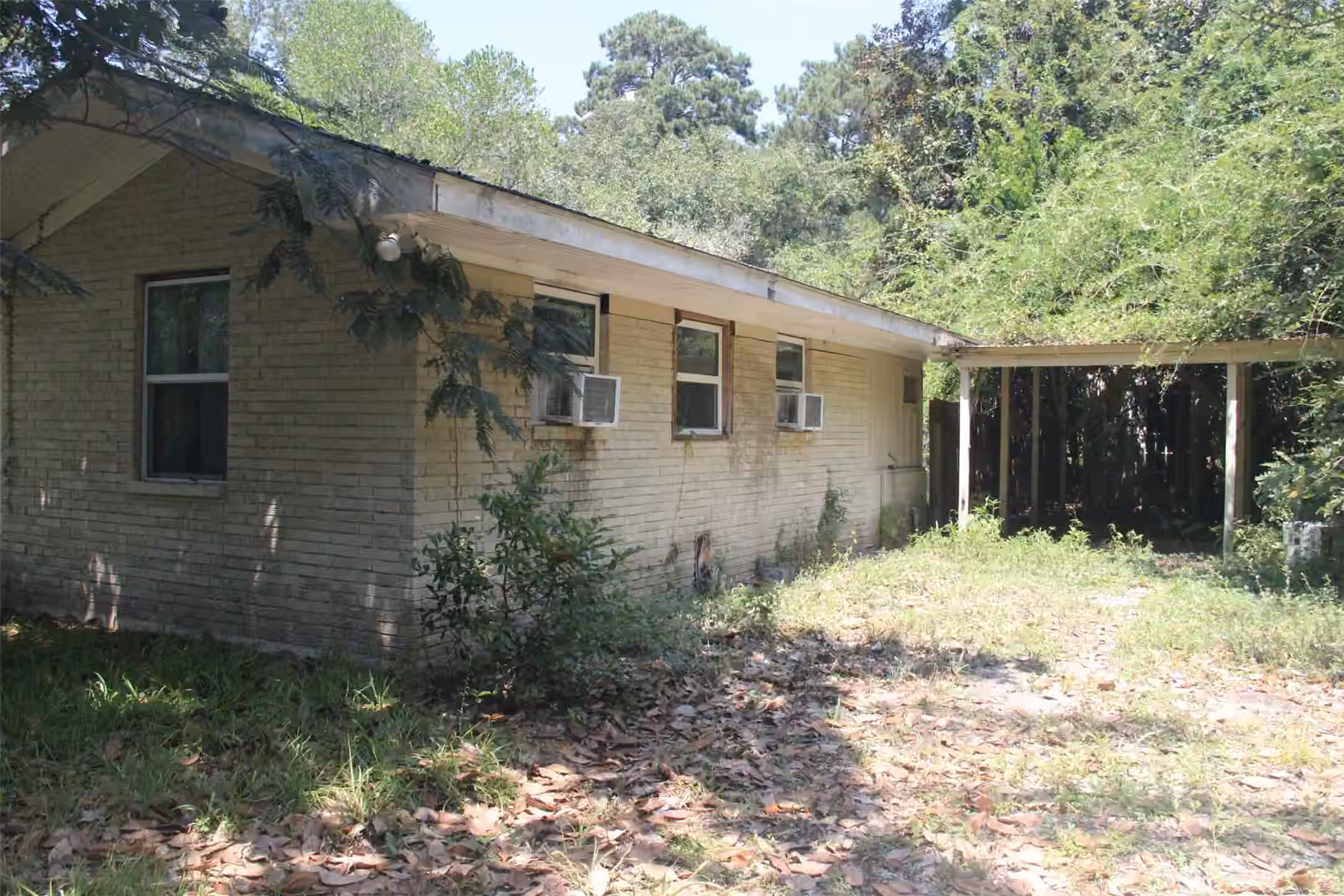 Photo 5 of 130 County Road 389, Cleveland, TX