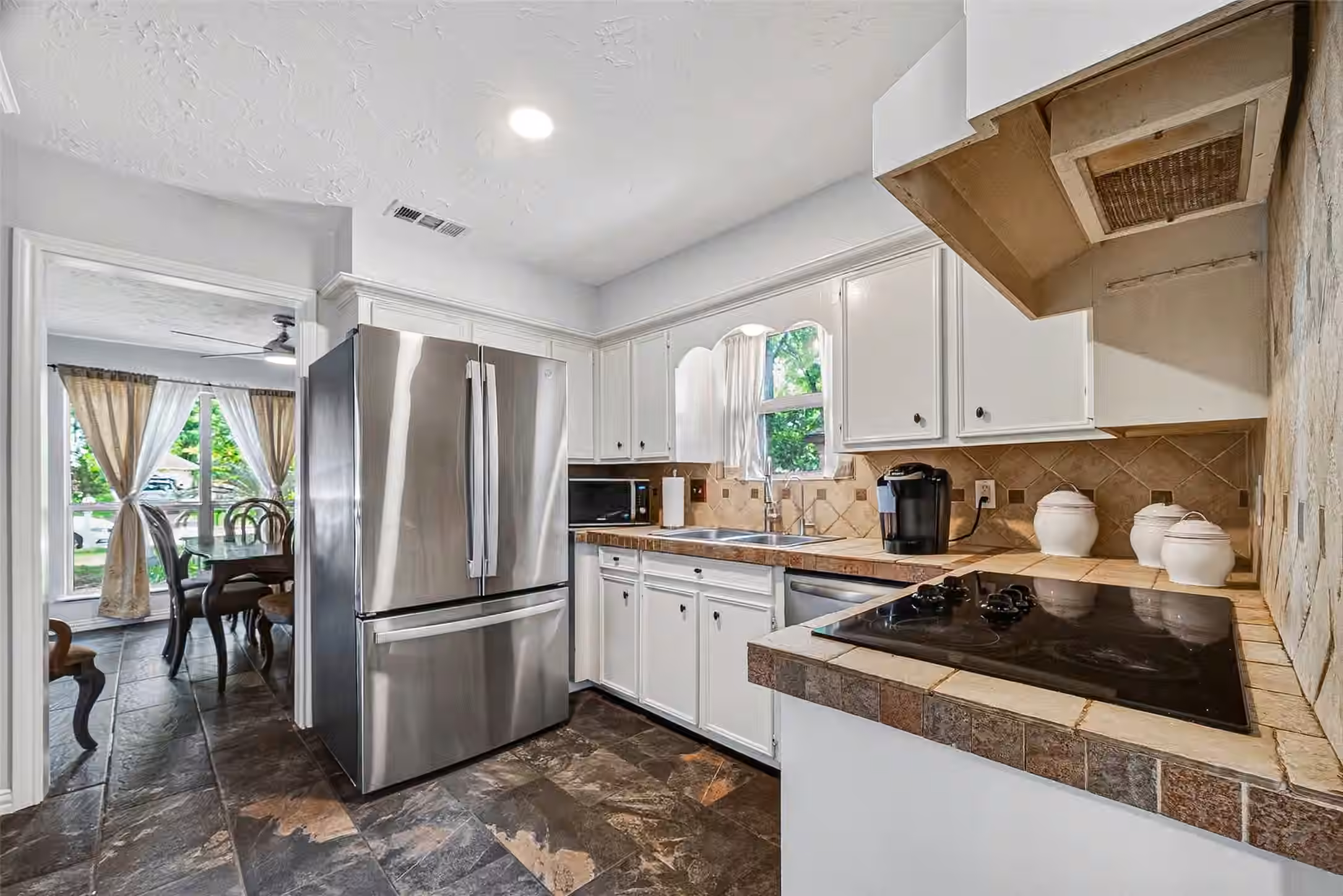 Photo 3 of 7714 Bideford Lane, Houston, TX