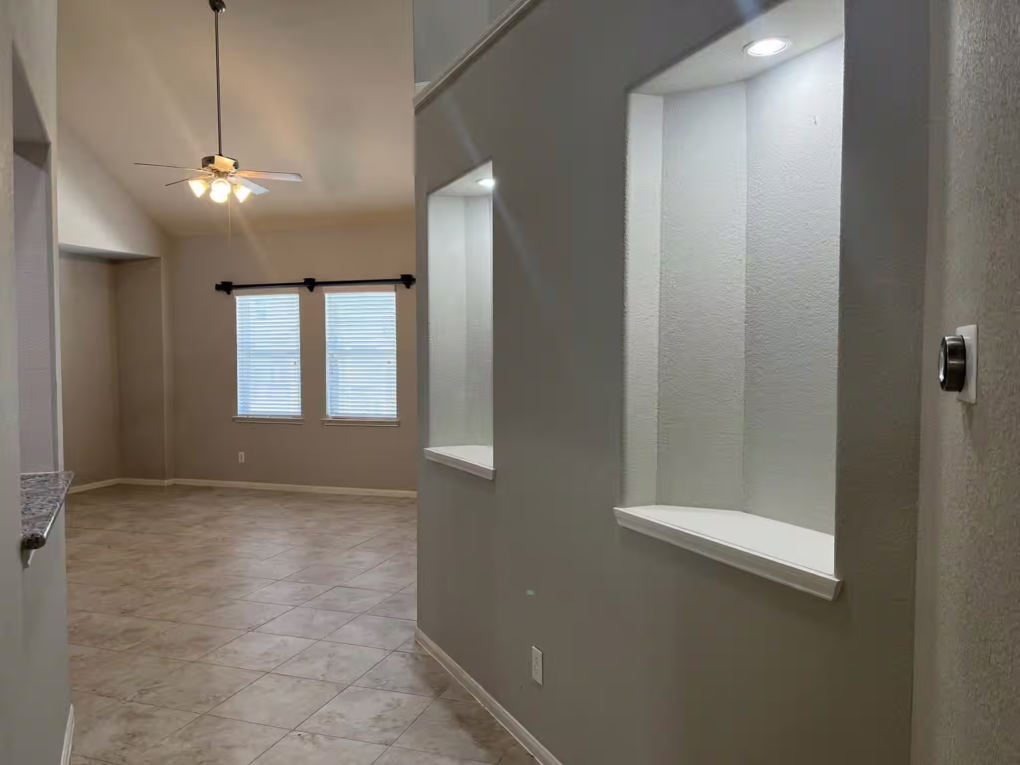 Photo 7 of 4002 Longwood Drive, Mont Belvieu, TX