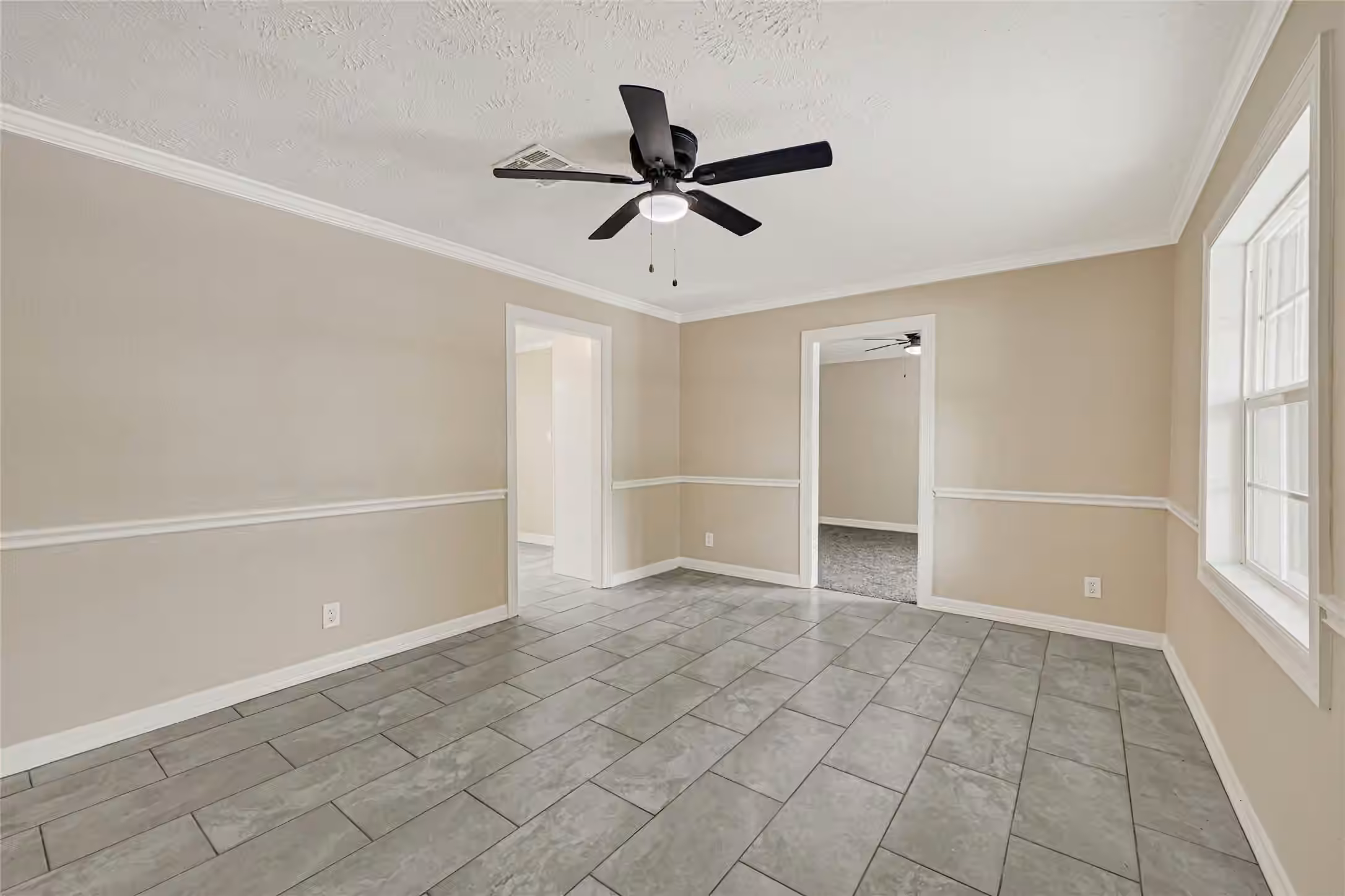 Photo 2 of 8526 Vennard Road, Houston, TX