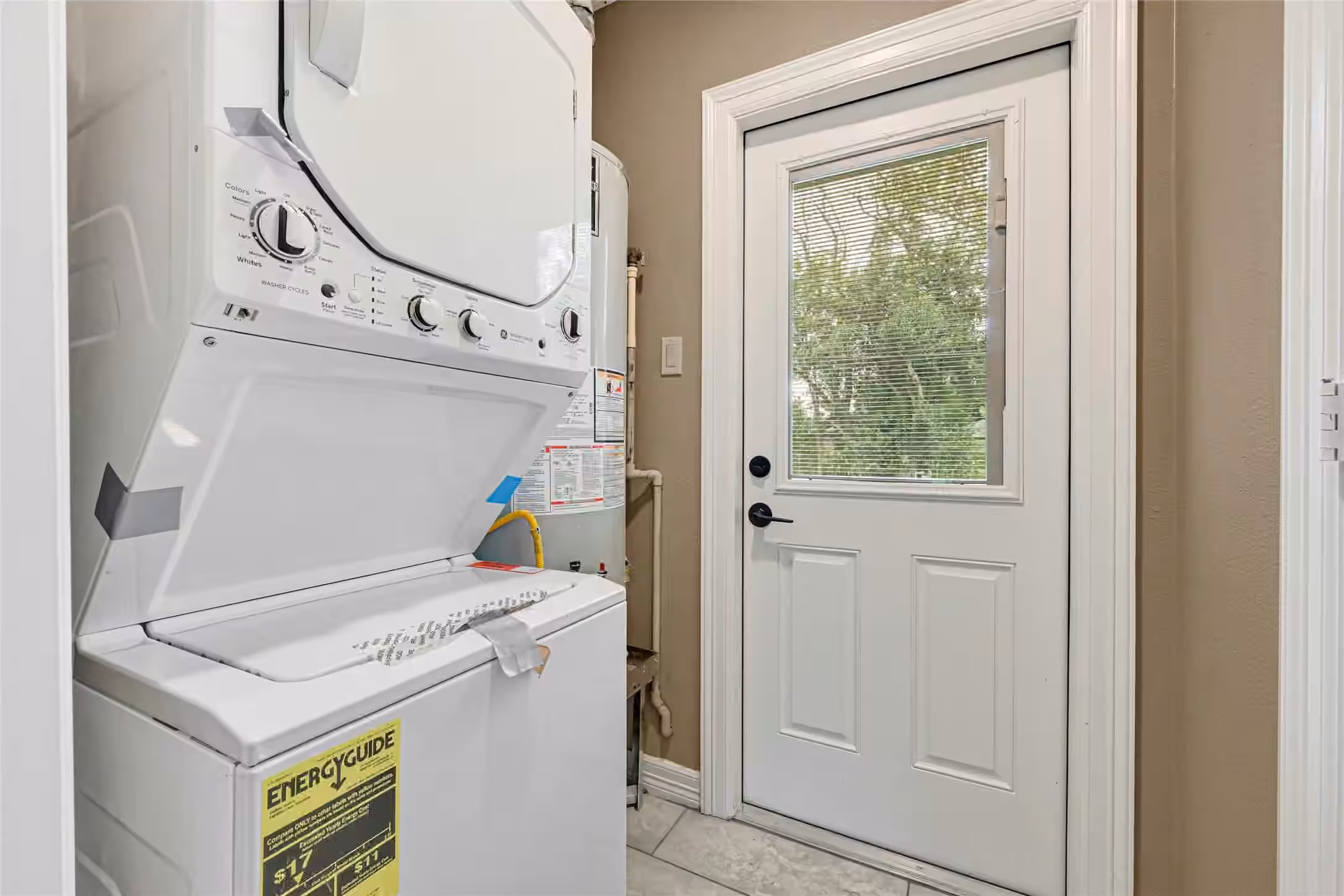 Photo 3 of 8526 Vennard Road, Houston, TX