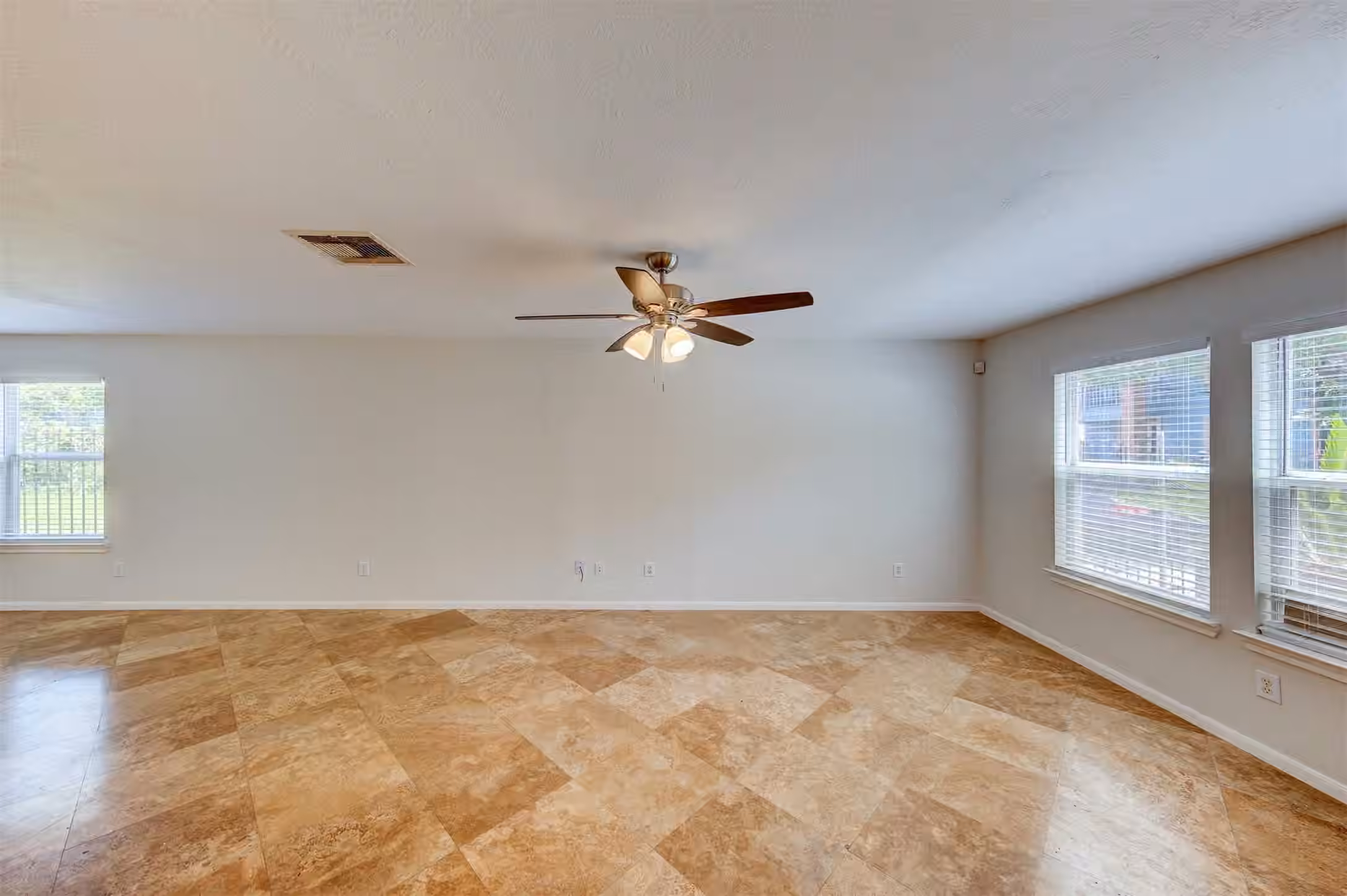 Photo 6 of 1118 Wilson Street, Houston, TX