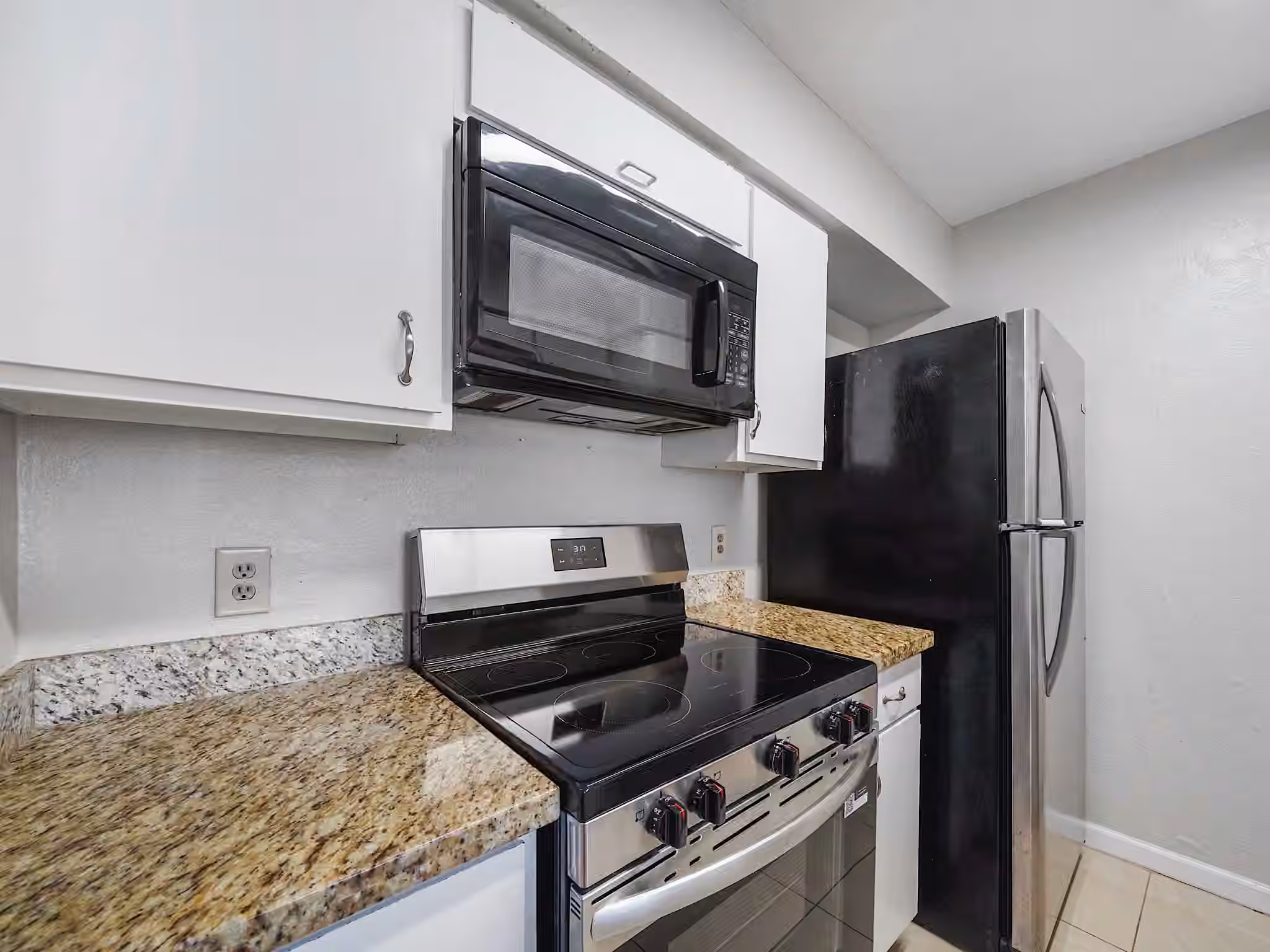 Photo 4 of 6633 W Airport Boulevard 1106, Houston, TX