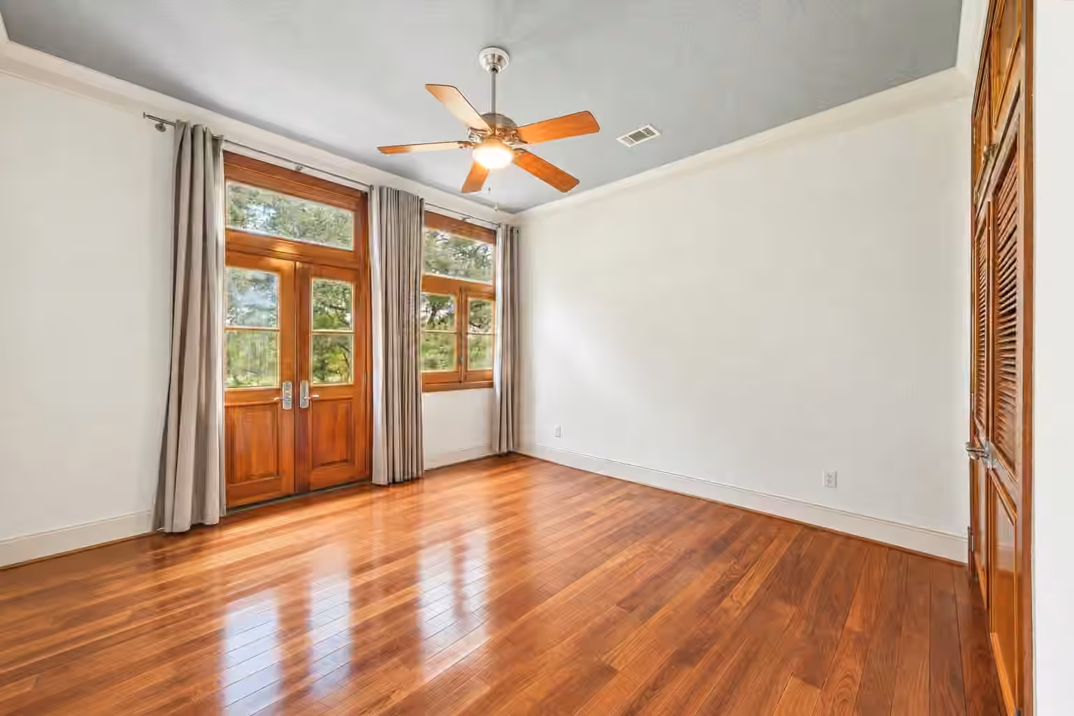 Photo 7 of 919 Saint Elmos Court, Missouri City, TX