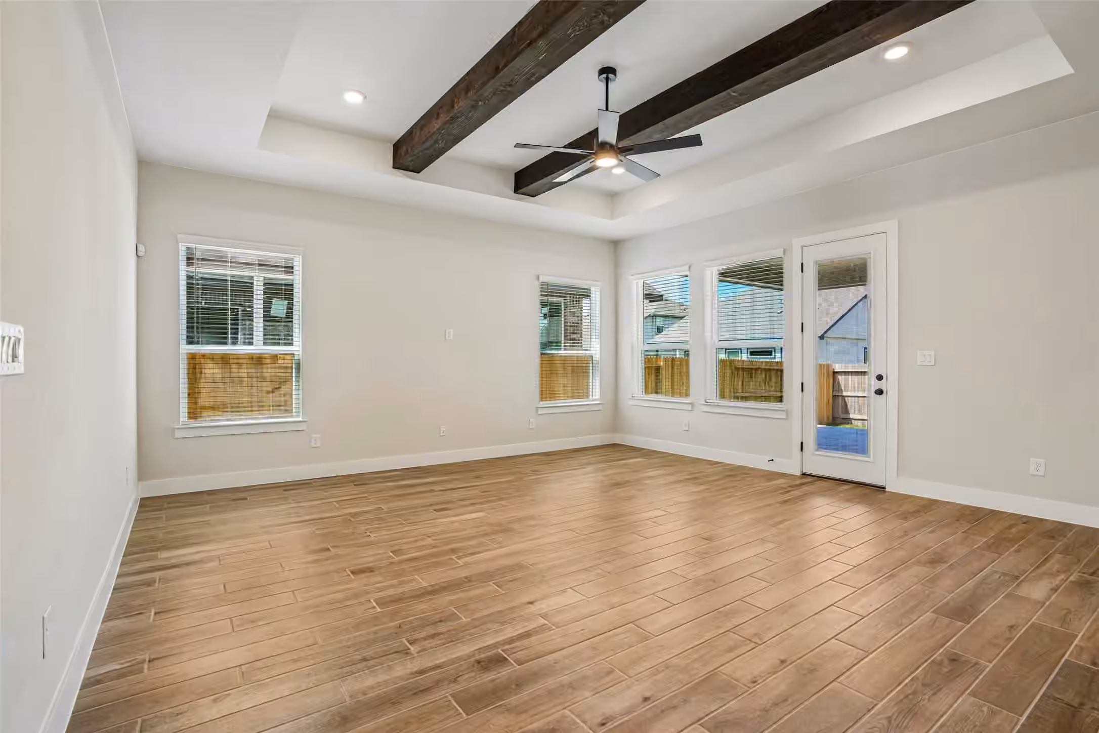 Photo 5 of 1228 Emerald Lake Drive, Katy, TX