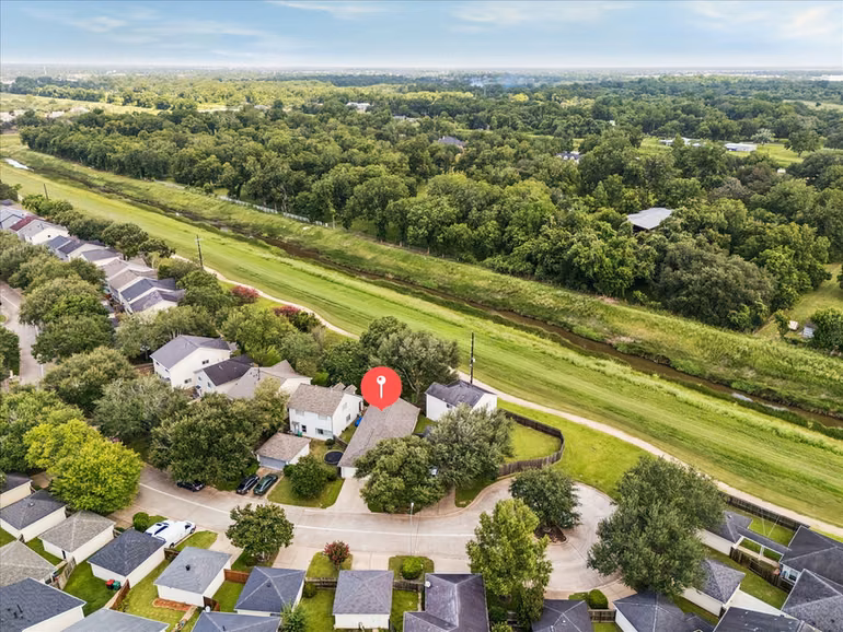 Photo 2 of 10819 Cobblecreek Way, Missouri City, TX