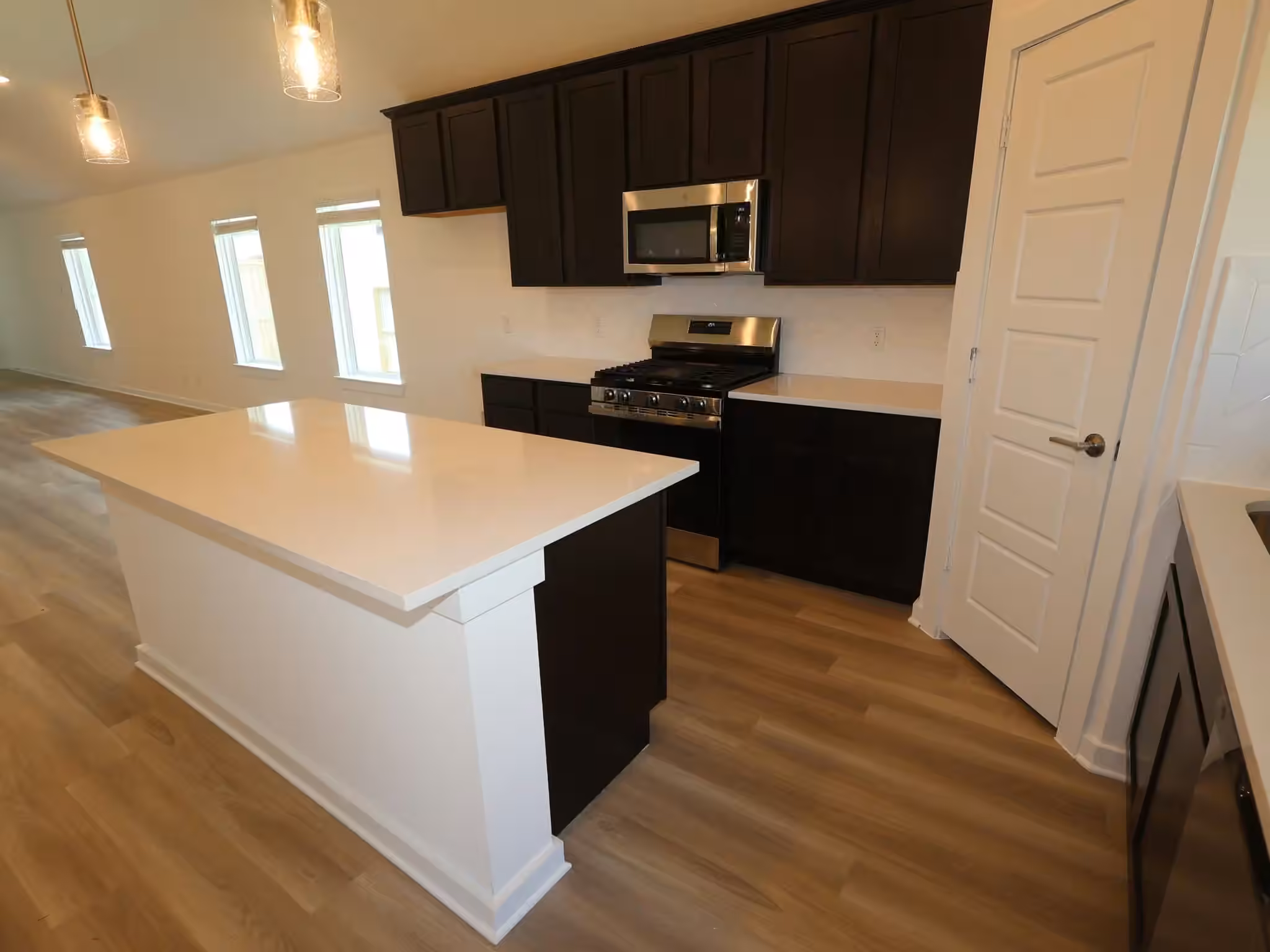 Photo 3 of 1313 Blue Moon Lane, La Marque, TX