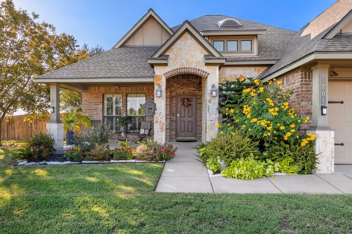 Photo of 1701 Stone Ridge Drive, Navasota, TX 77868