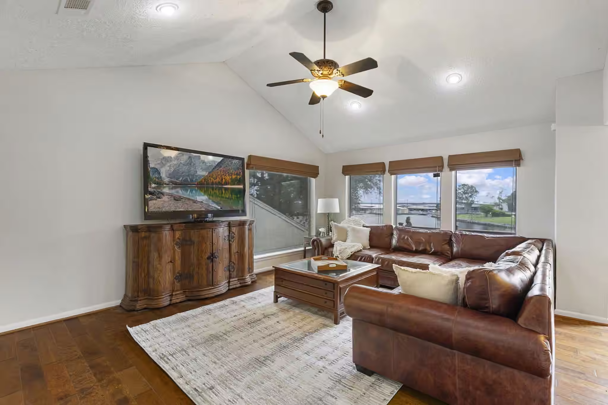 Photo of 3930 Knollcrest Drive, Montgomery, TX 77356