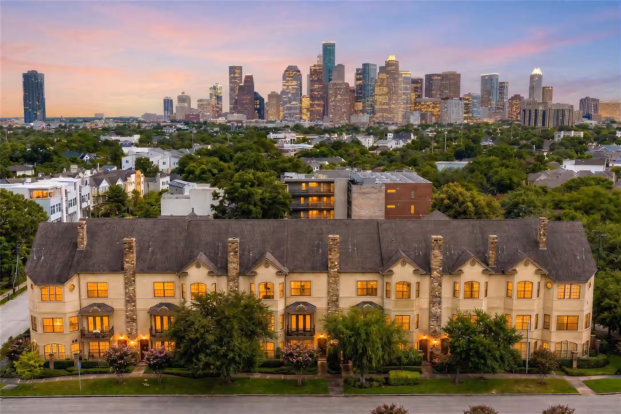 Photo of 2409 Commonwealth Street, Houston, TX