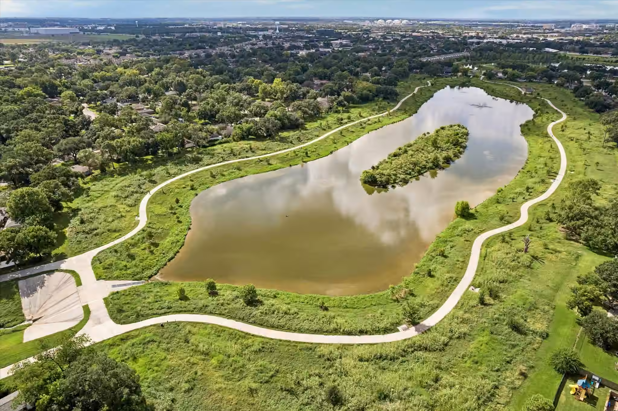 Photo 7 of 1931 Westlake Road, Houston, TX