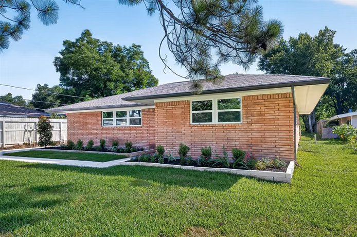 Photo 4 of 5427 Bliss Street, Houston, TX