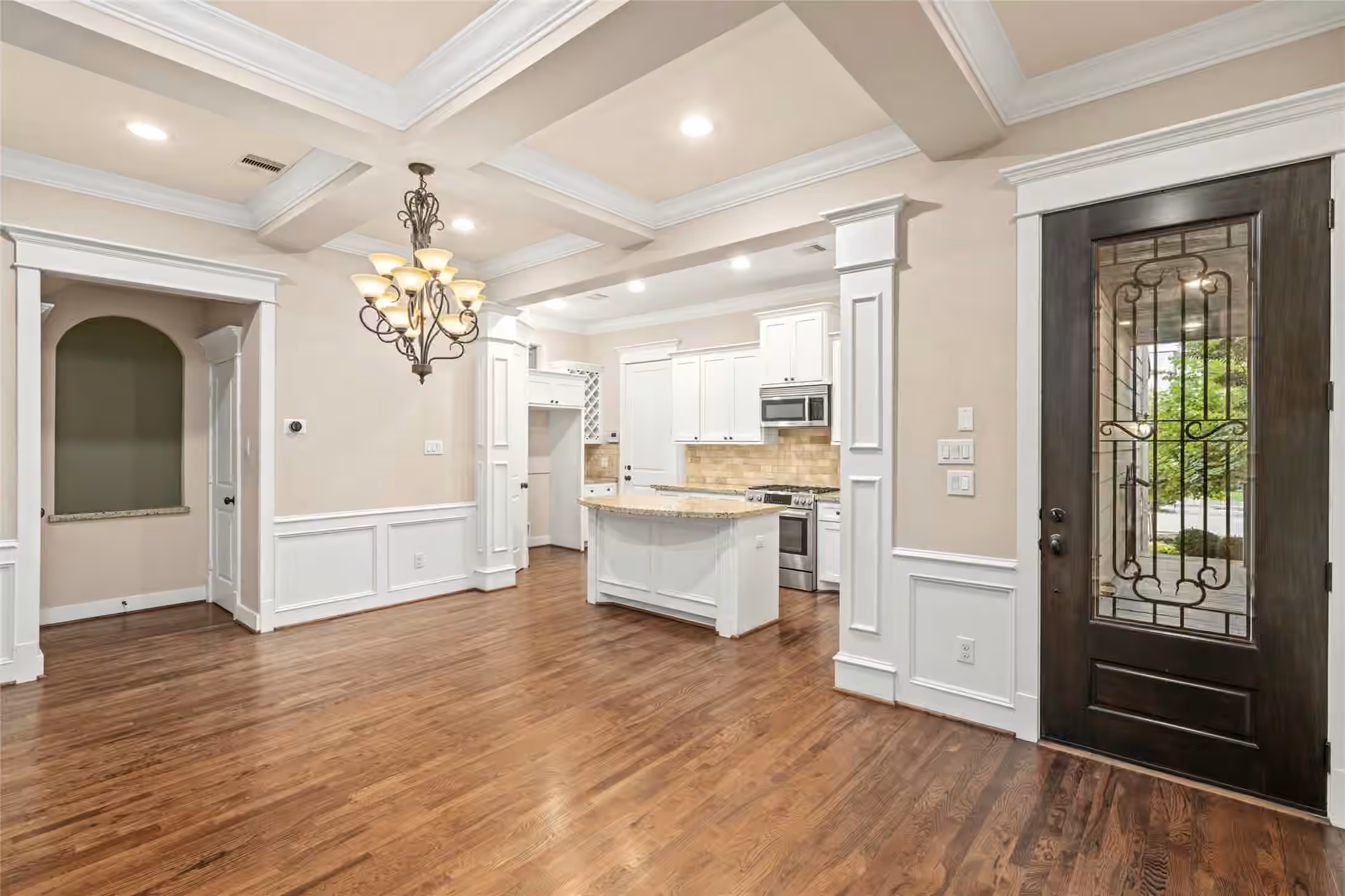 Photo 4 of 412 W 25th Street, Houston, TX