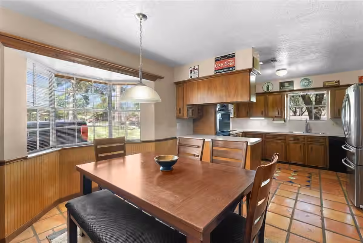 Photo 6 of 12615 Old River Drive, Mont Belvieu, TX
