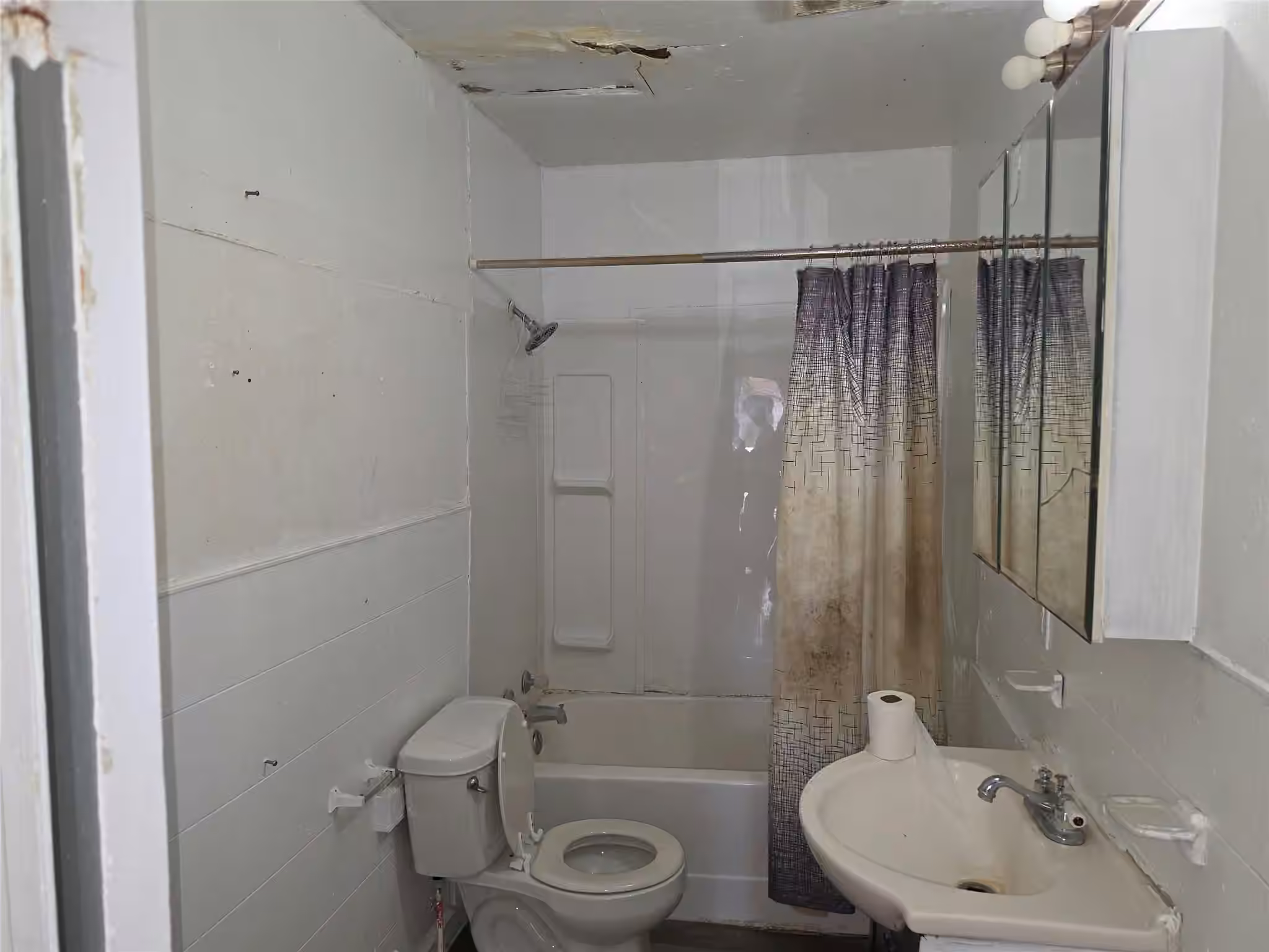 Photo 6 of 505 Teague Street, Navasota, TX