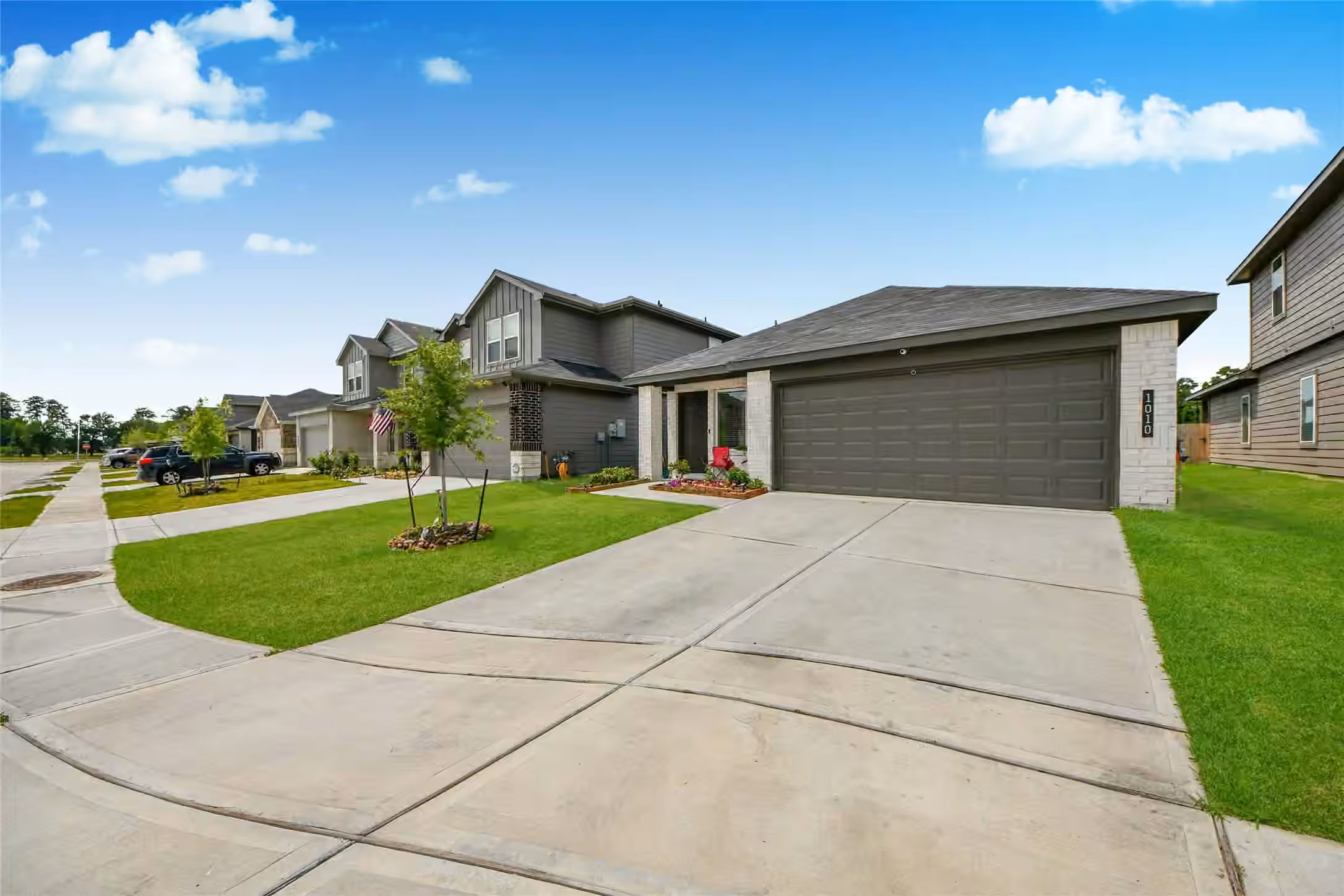 Photo of 1010 Muscadine Vine Lane, Houston, TX