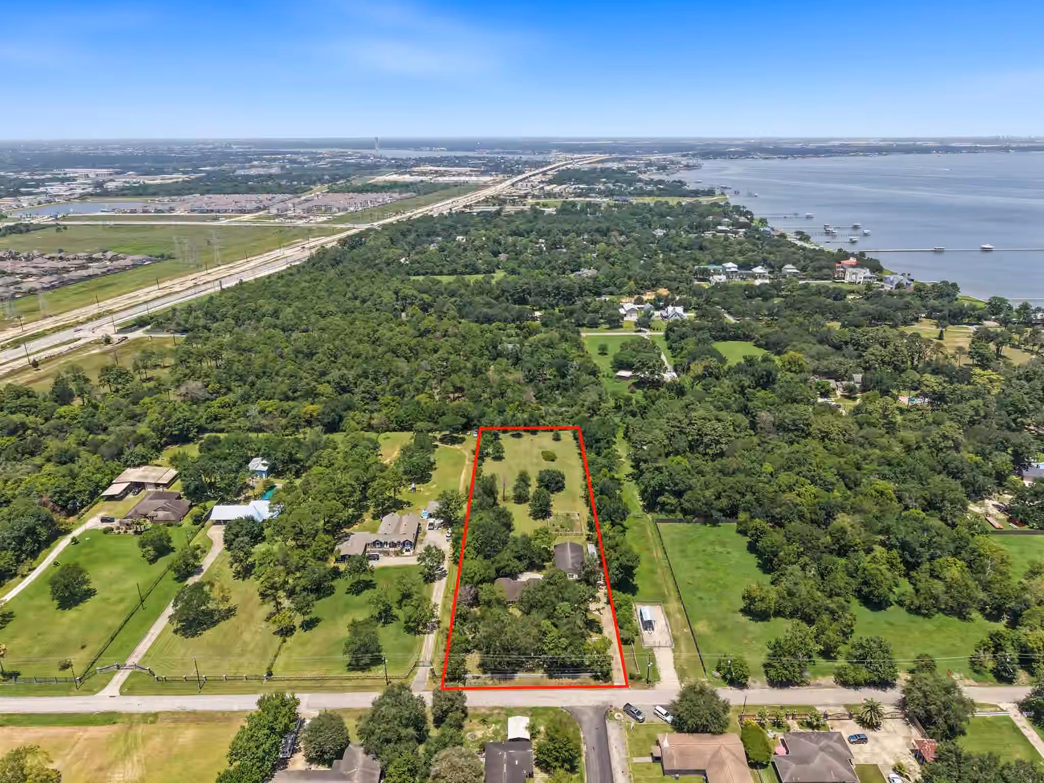 Photo of 424 Middleton Street, Bacliff, TX