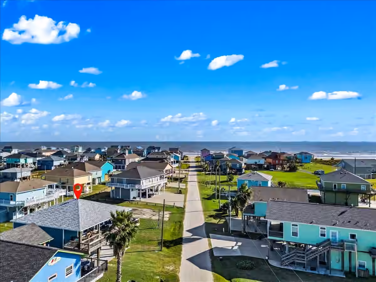 Photo 2 of 940 Driftwood Drive, Crystal Beach, TX
