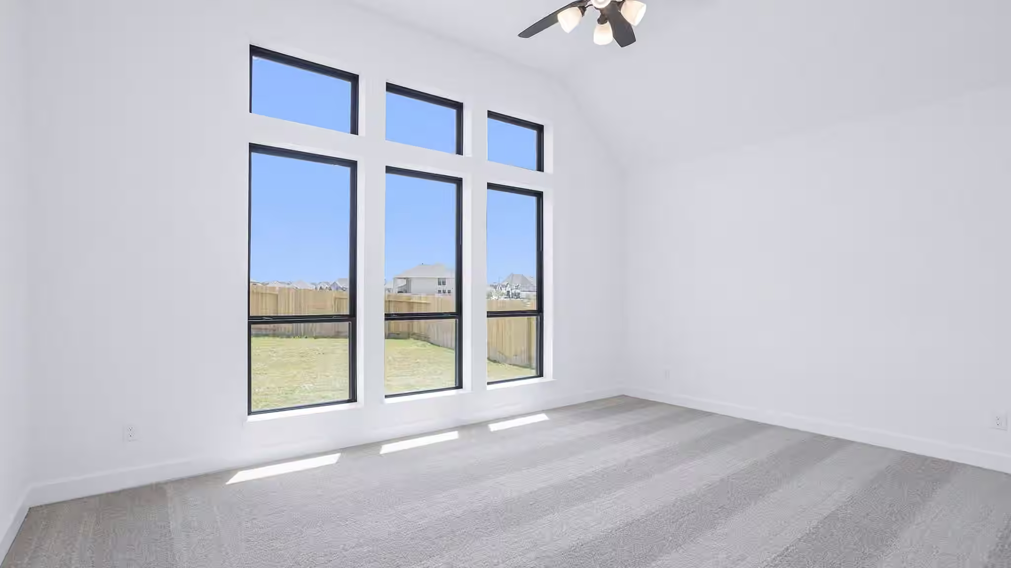 Photo 4 of 506 Koda Bear Court, Montgomery, TX