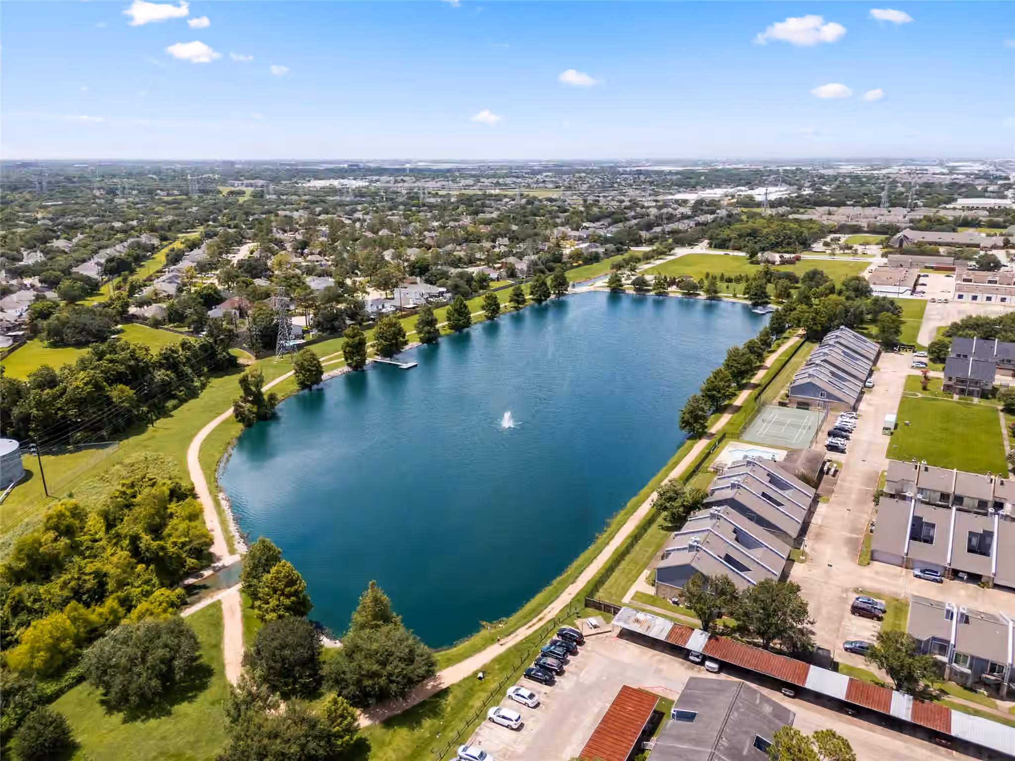 Photo 4 of 3813 Landmark Drive, Missouri City, TX