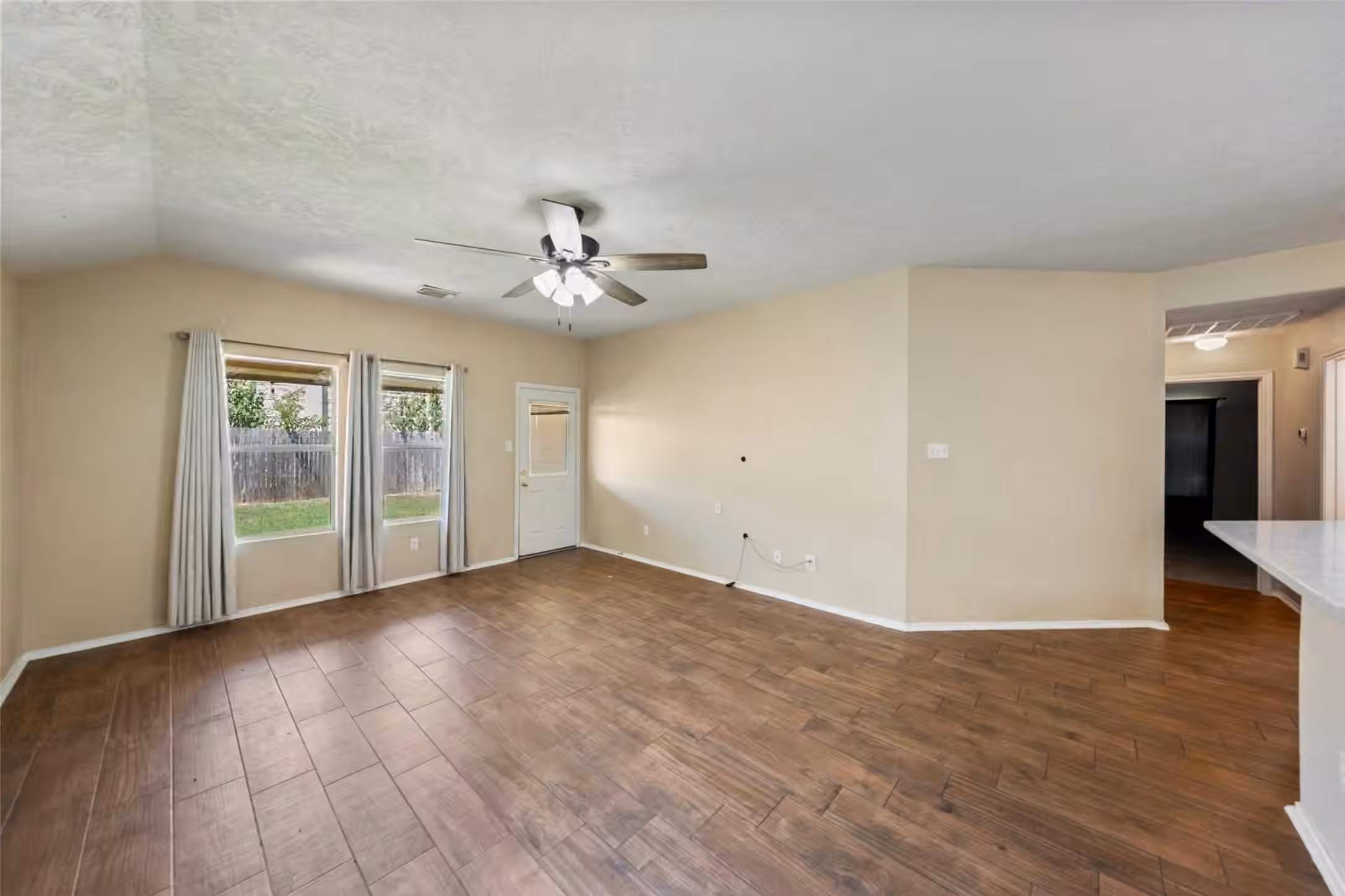 Photo 5 of 11626 Sardis Lake Drive, Tomball, TX